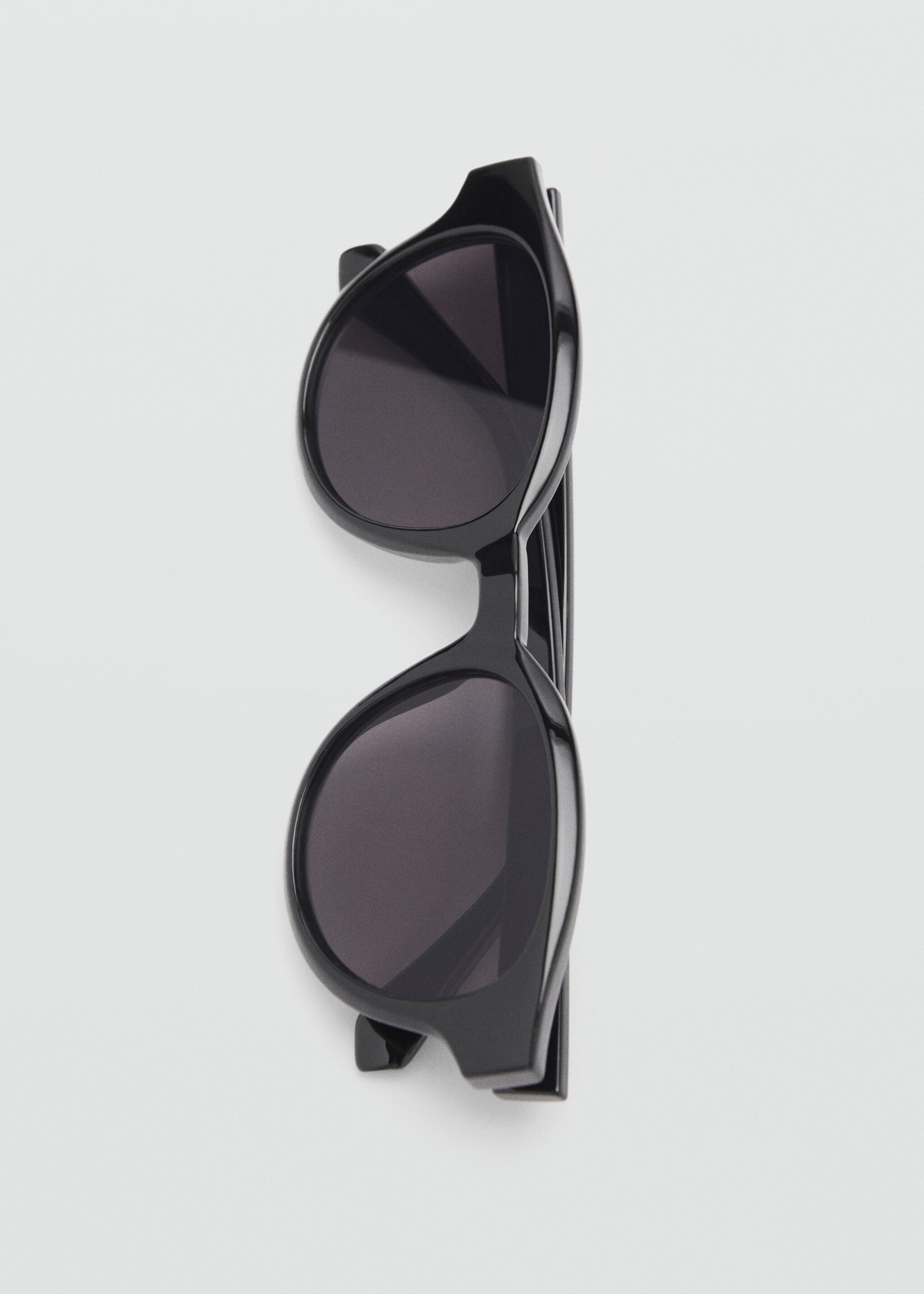 Resin frame sunglasses - Details of the article 2