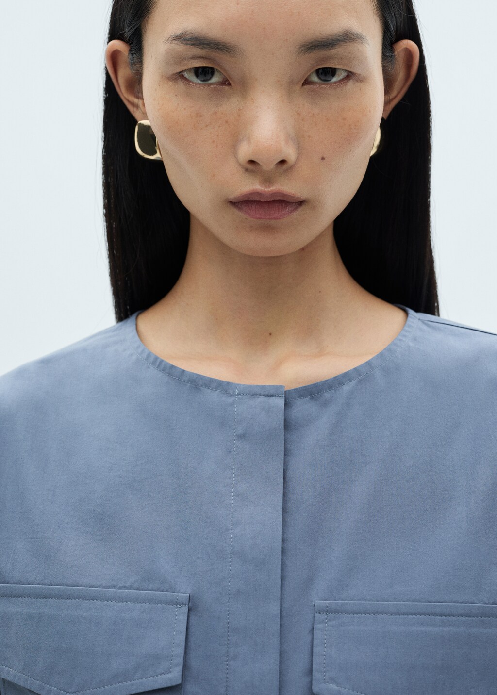 Chest-pocket cotton blouse