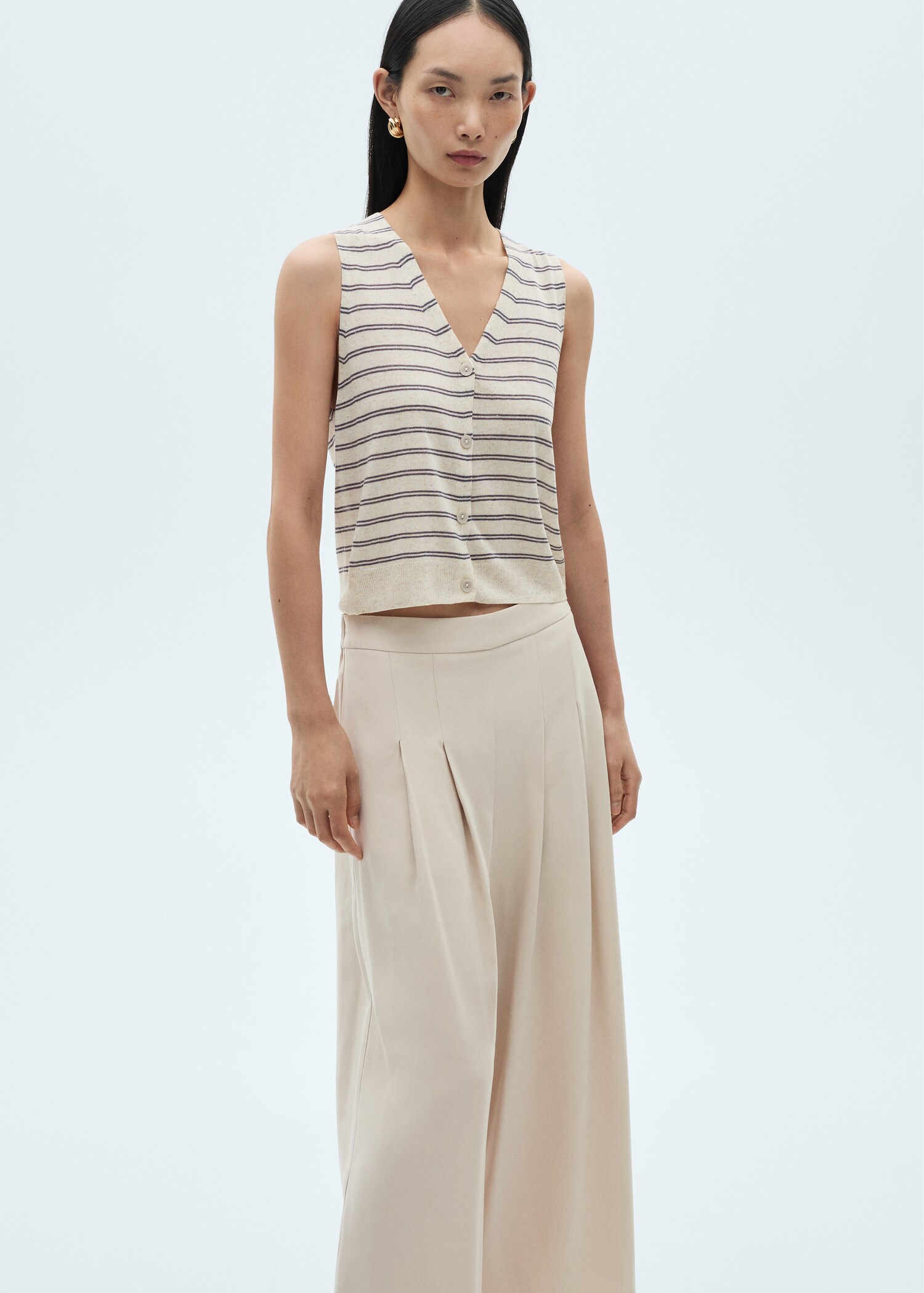 Wide-leg pleated trousers - Details of the article 1