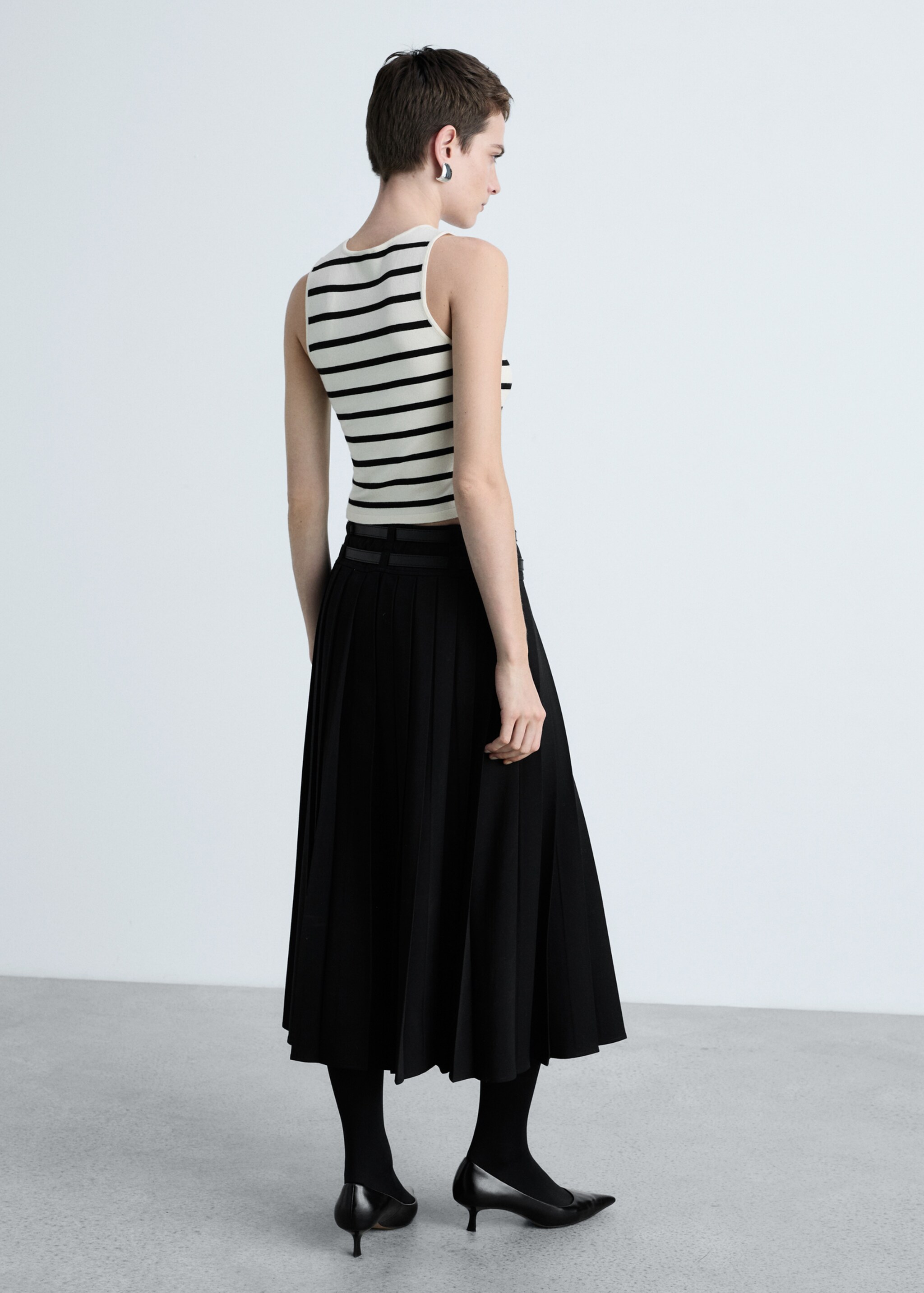 Striped knitted crop top - Reverse of the article