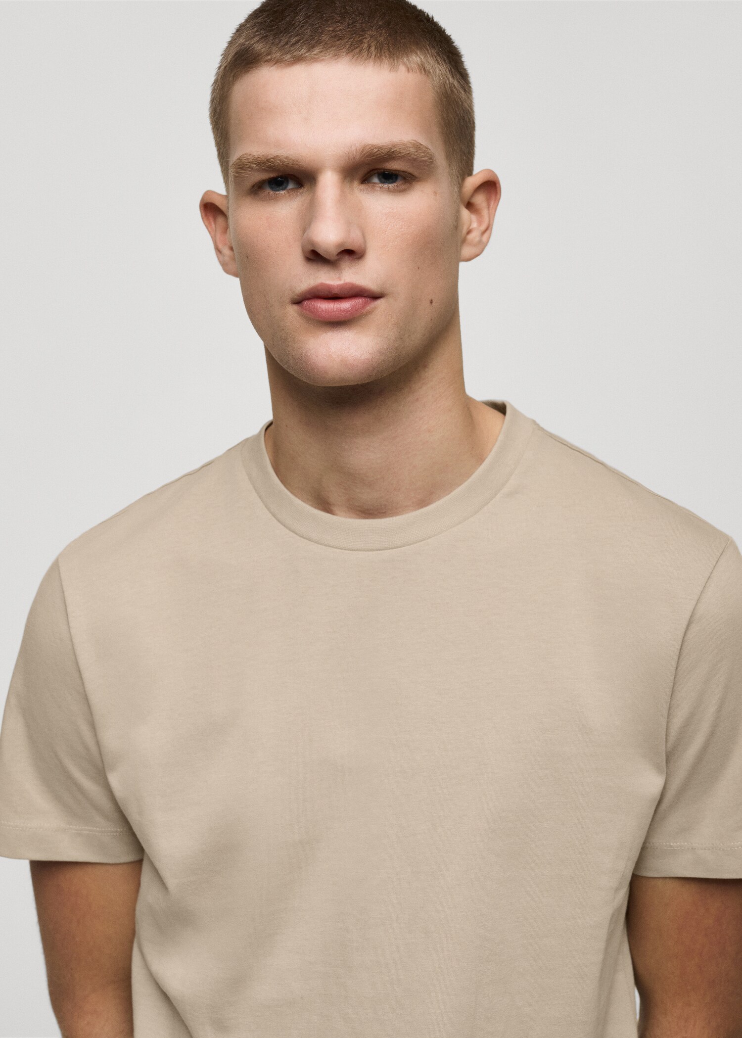 100% cotton slim-fit t-shirt - Details of the article 1