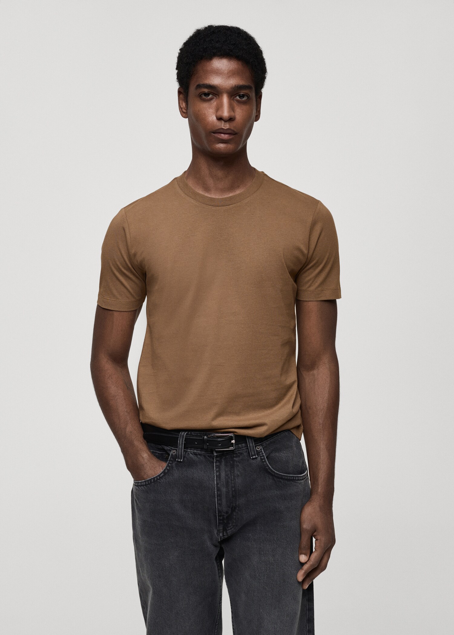Slim-Fit-T-Shirt aus 100 % Baumwolle - Mittlere Ansicht