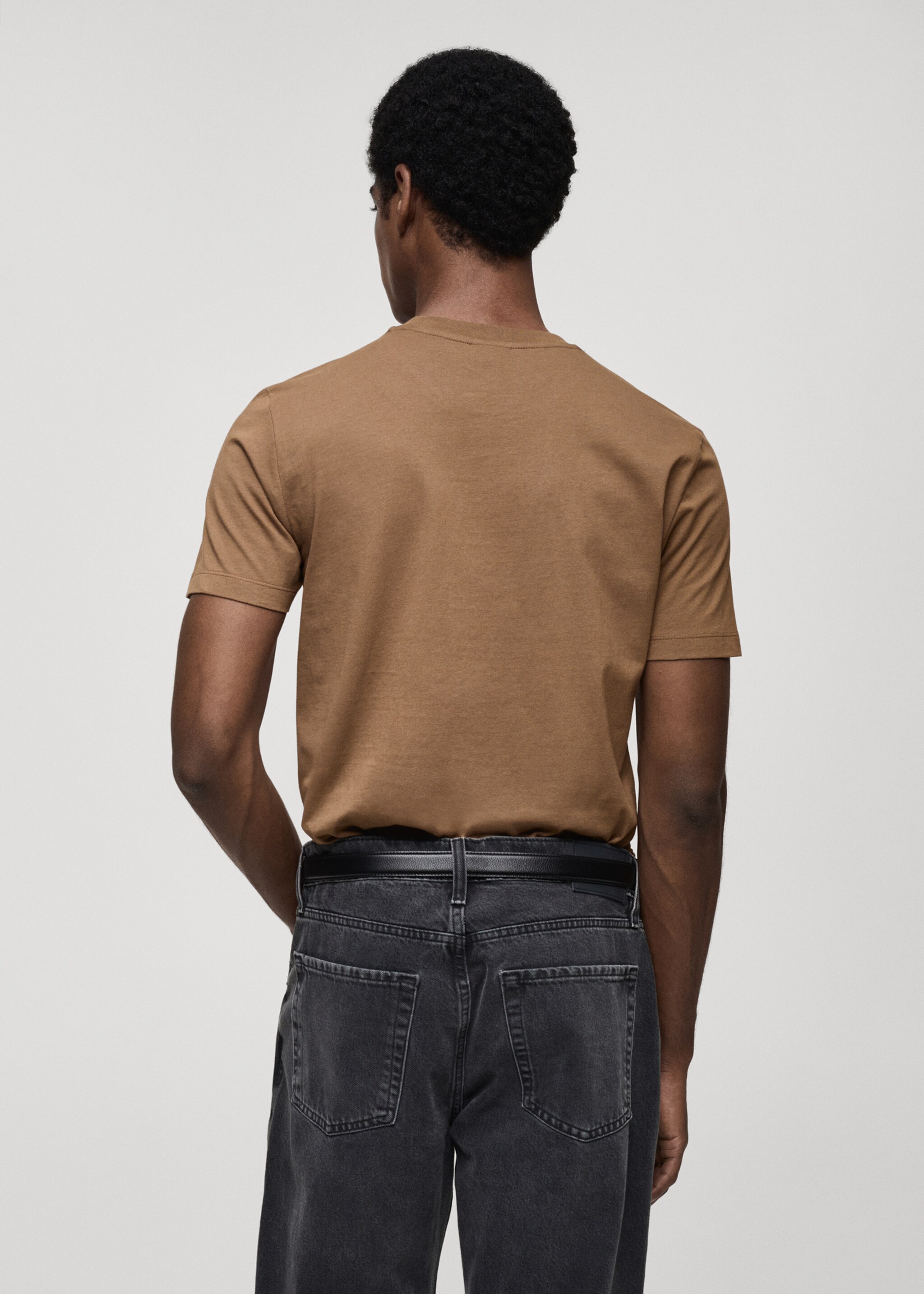100% cotton slim-fit t-shirt - Reverse of the article