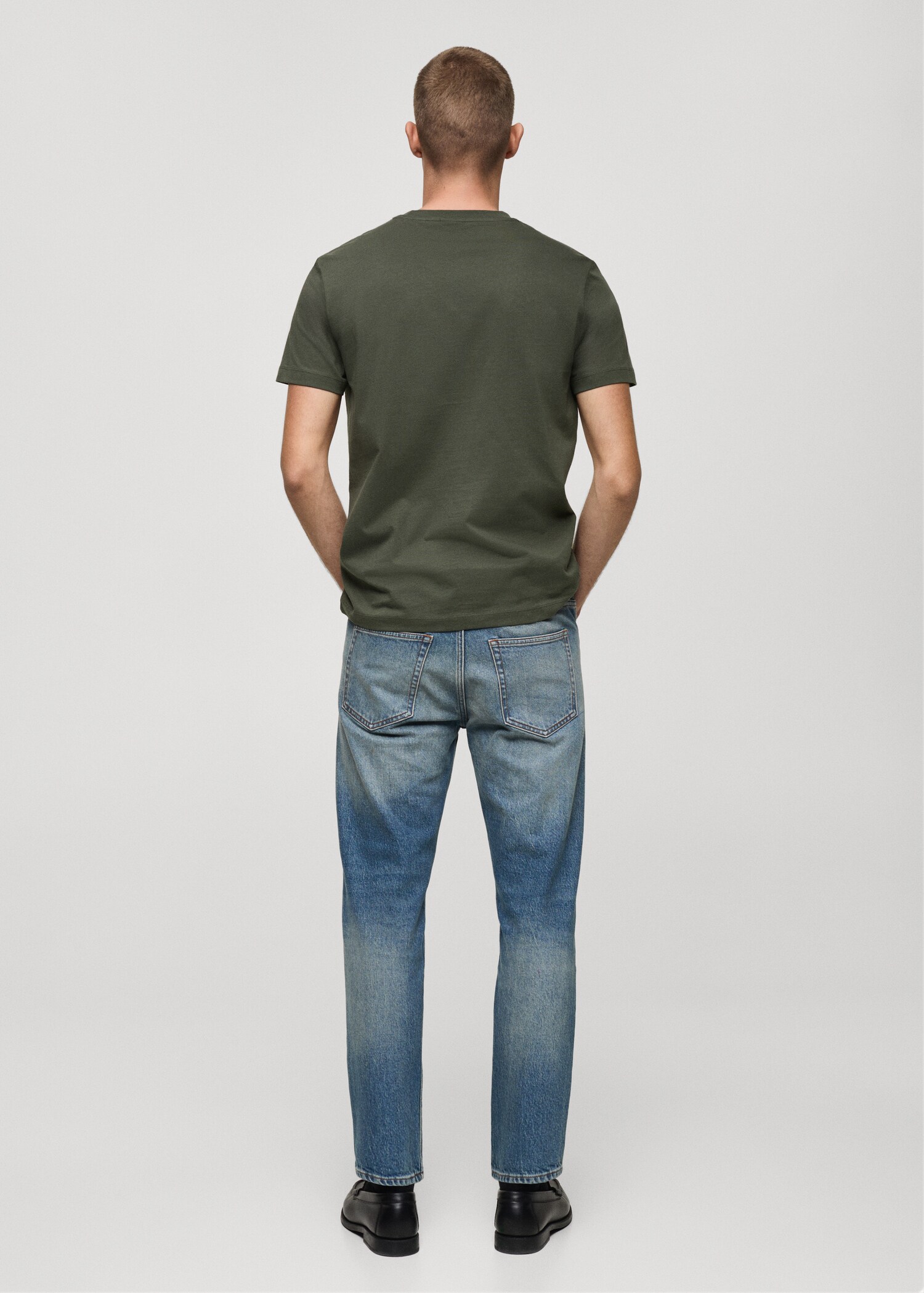 100% cotton slim-fit t-shirt - Reverse of the article