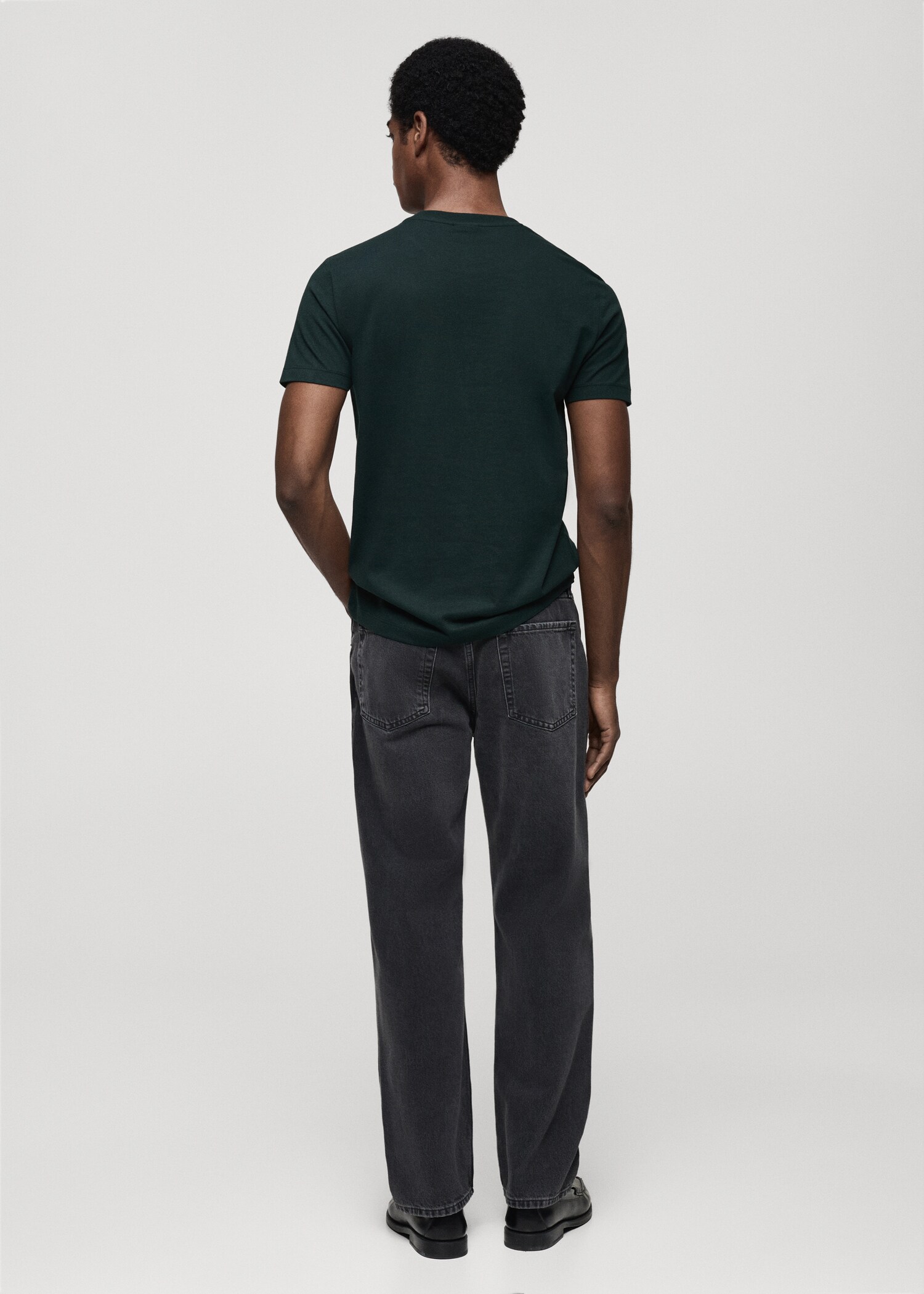 100% cotton slim-fit t-shirt - Reverse of the article