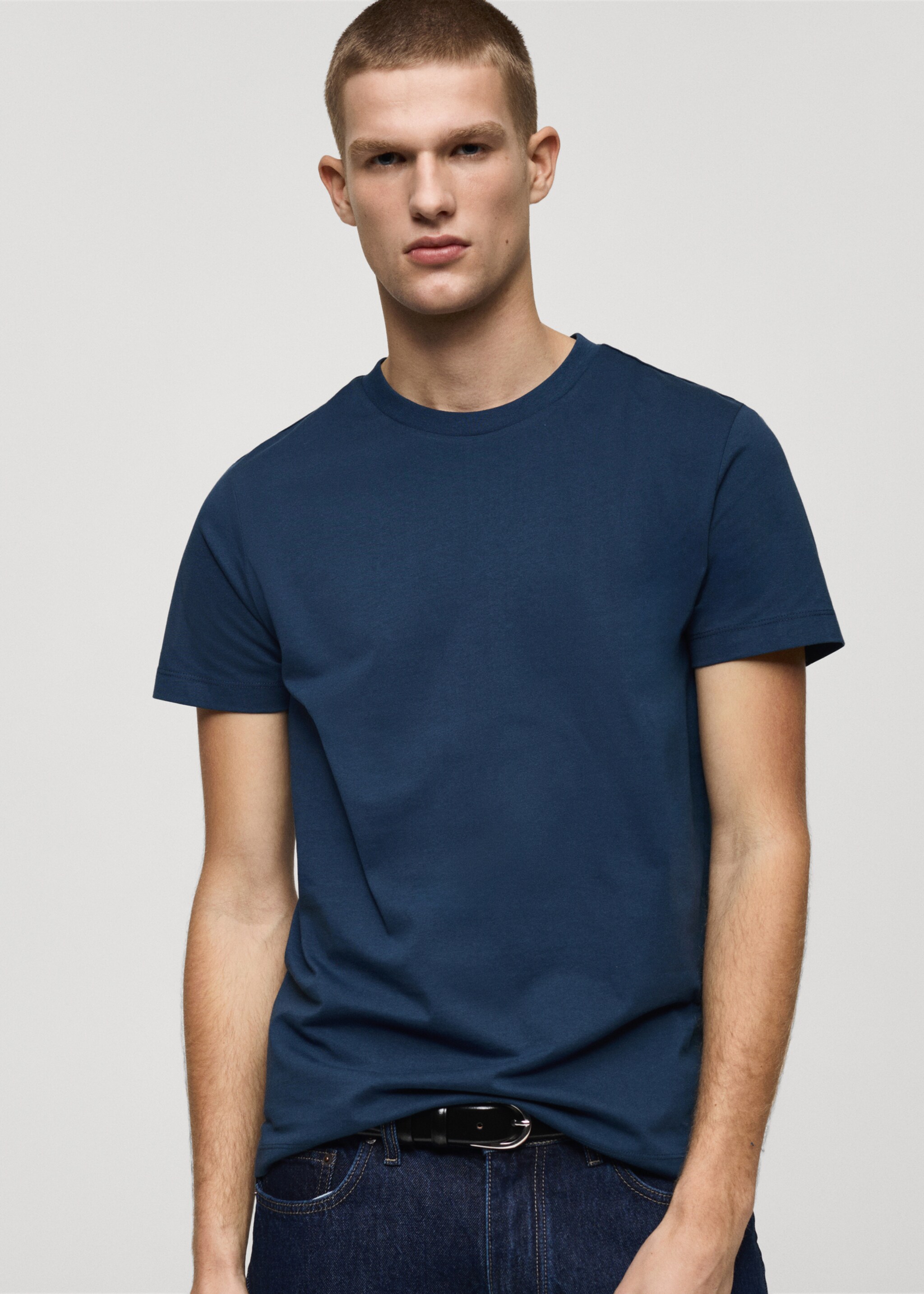 100% cotton slim-fit t-shirt - Medium plane