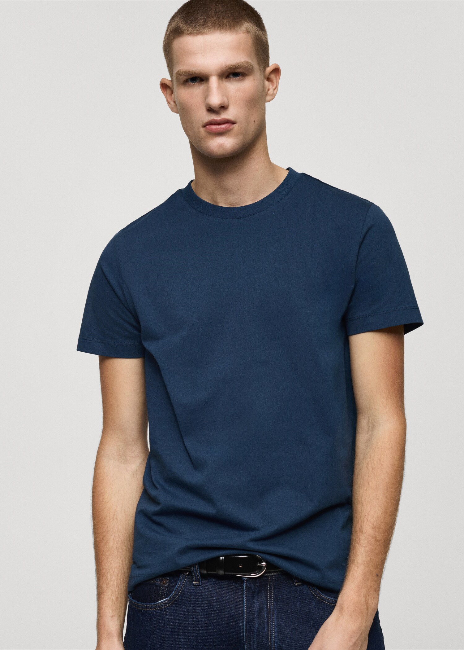 100% cotton slim-fit t-shirt - Medium plane