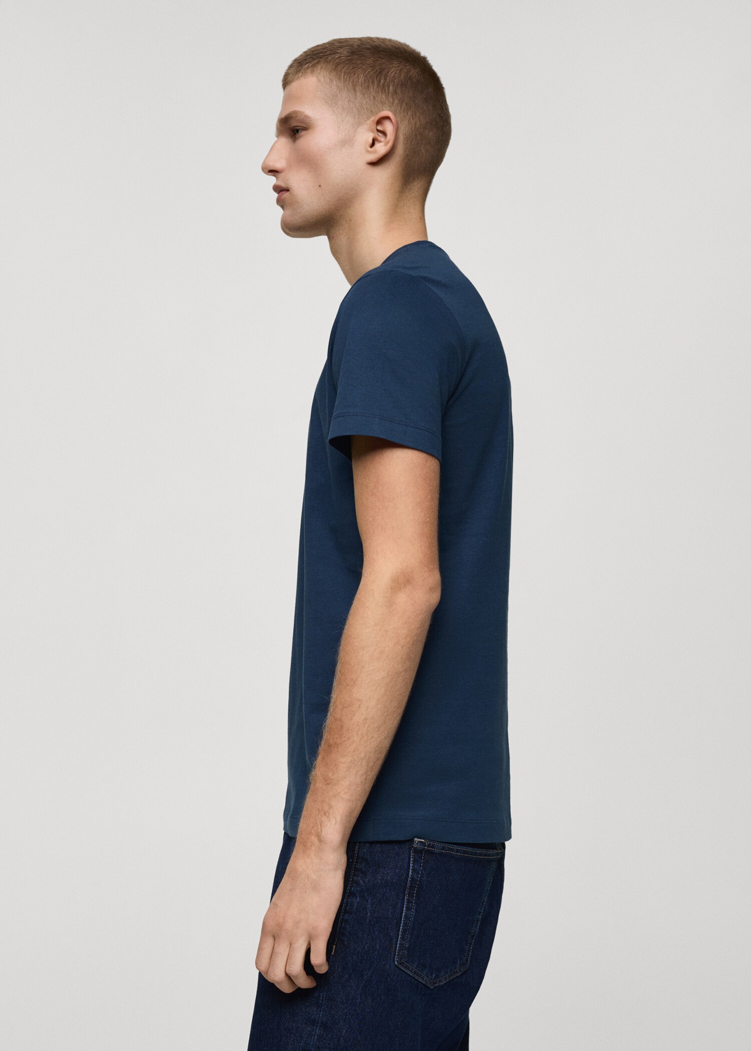 100% cotton slim-fit t-shirt - Details of the article 2