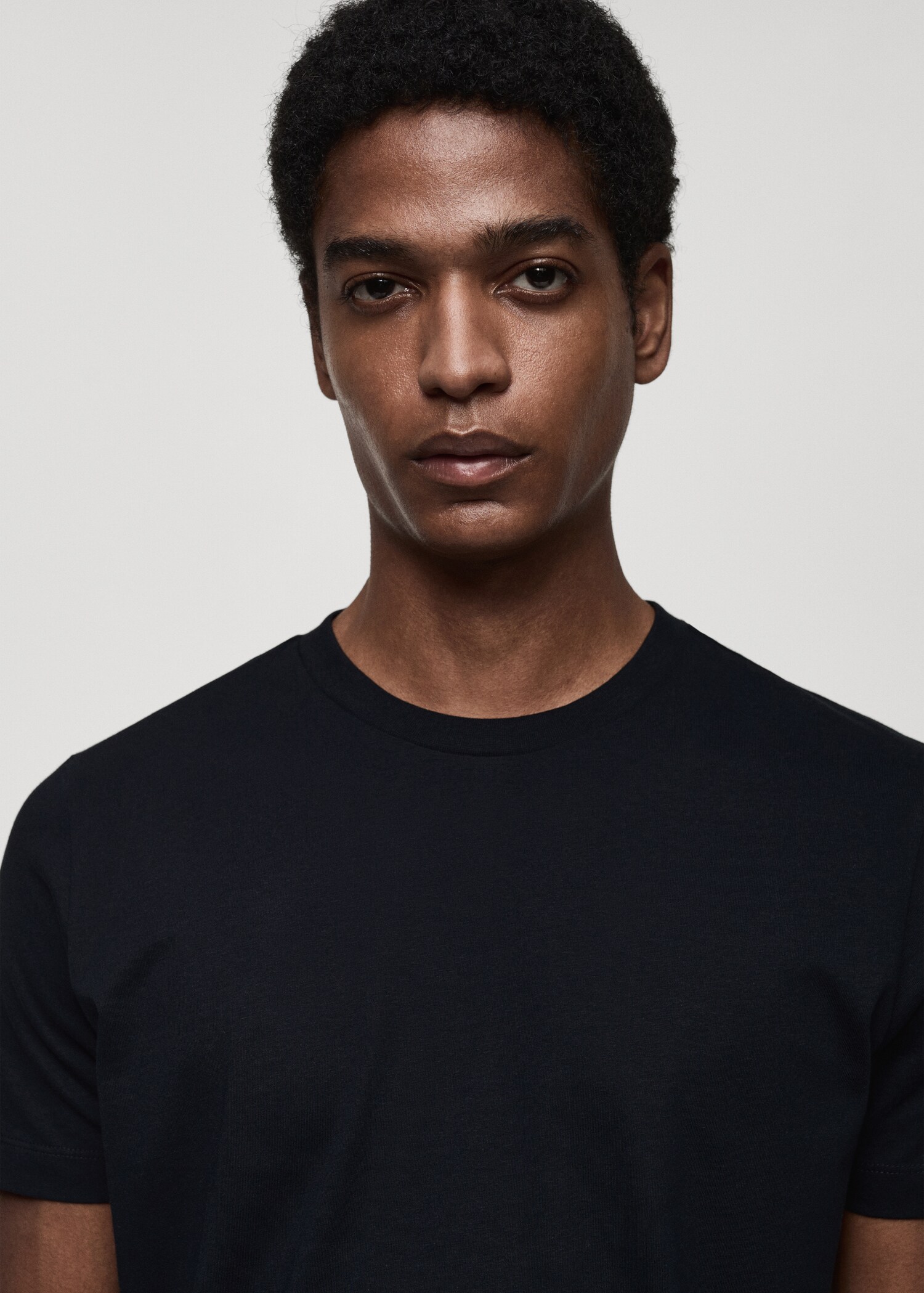 100% cotton slim-fit t-shirt - Details of the article 1