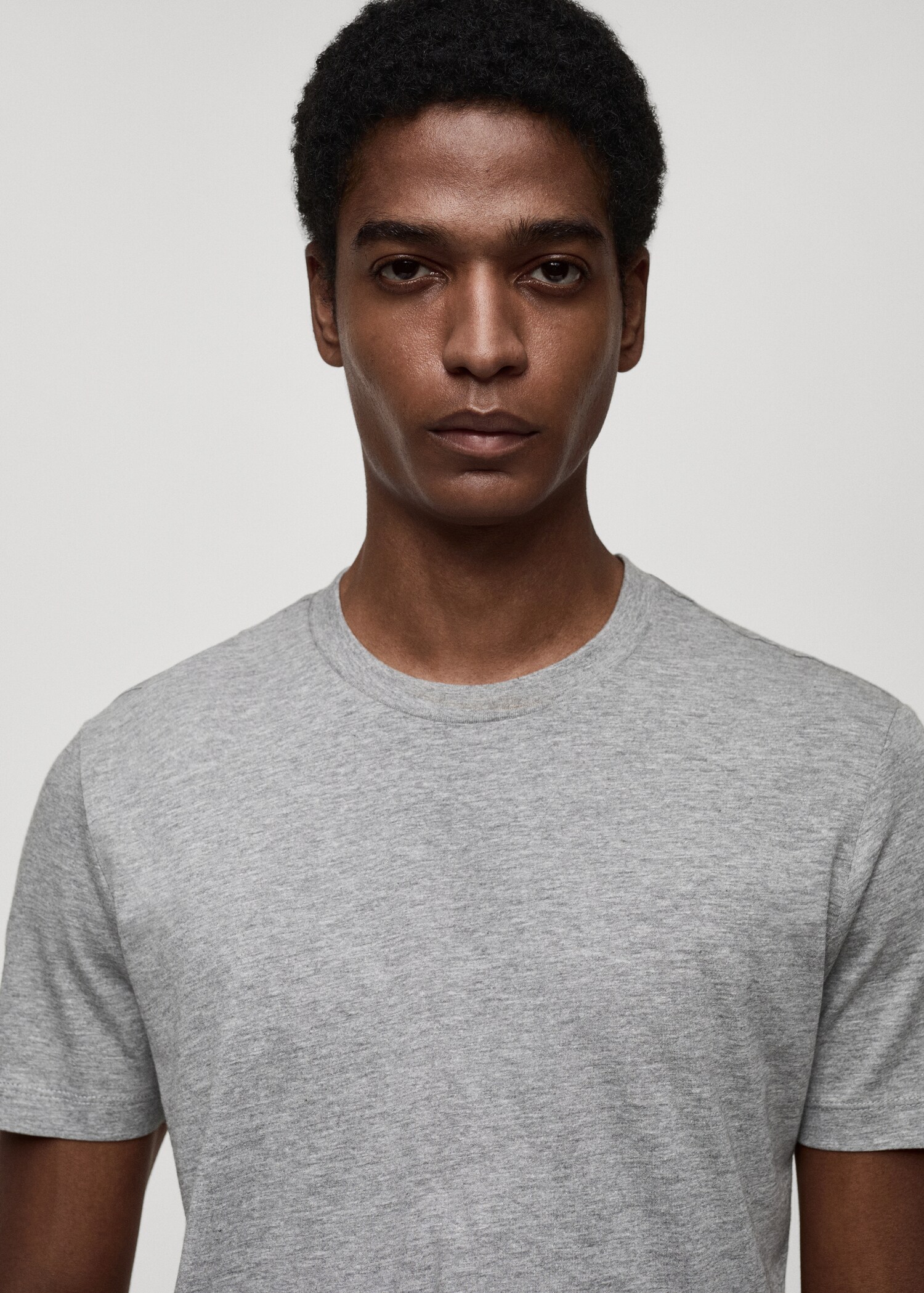 100% cotton slim-fit t-shirt - Details of the article 1