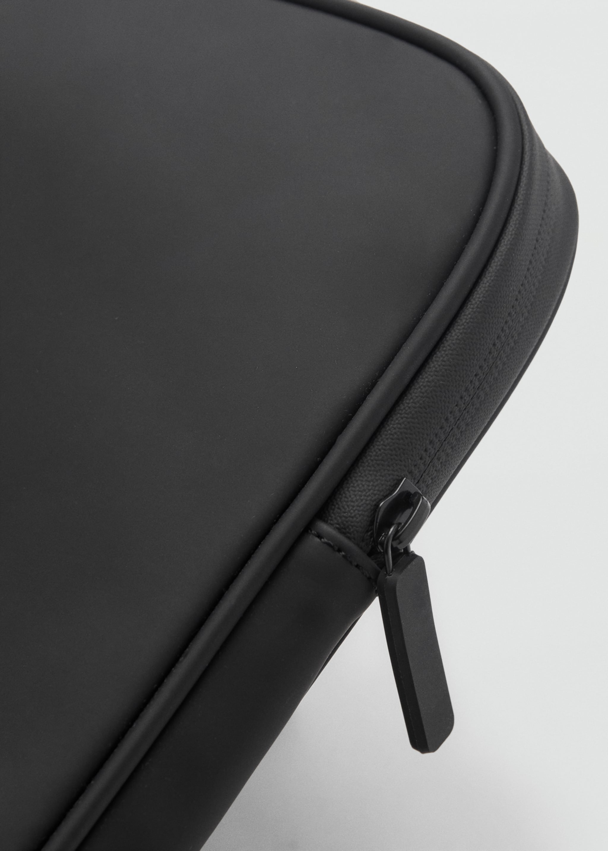 Rubberised laptop case - Details of the article 4