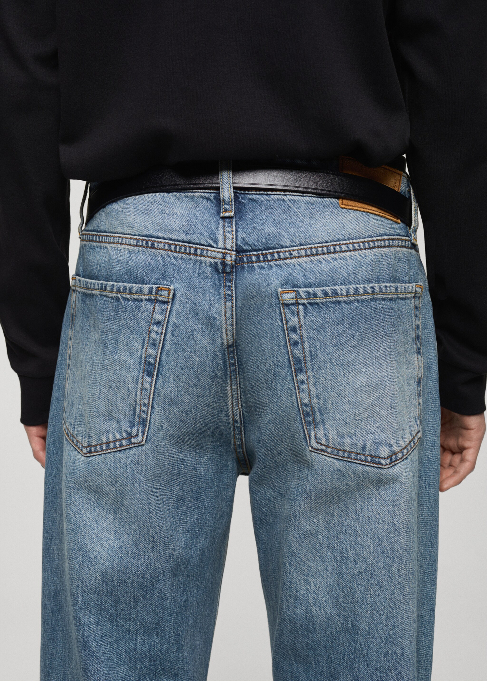 Straight-Fit-Jeans Moby im Used-Look - Detail des Artikels 6