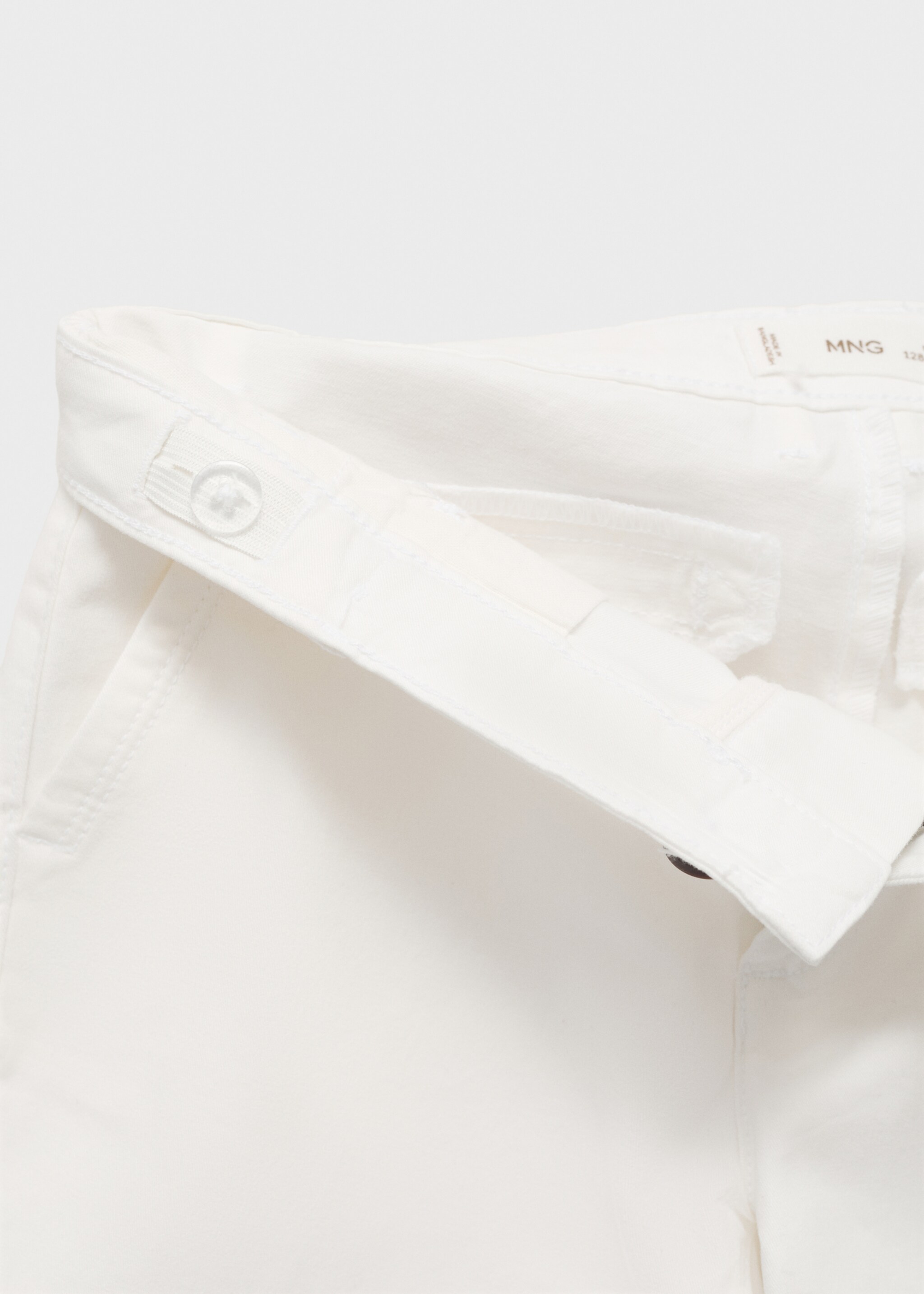 Slim-fit chino cotton bermuda shorts - Details of the article 0
