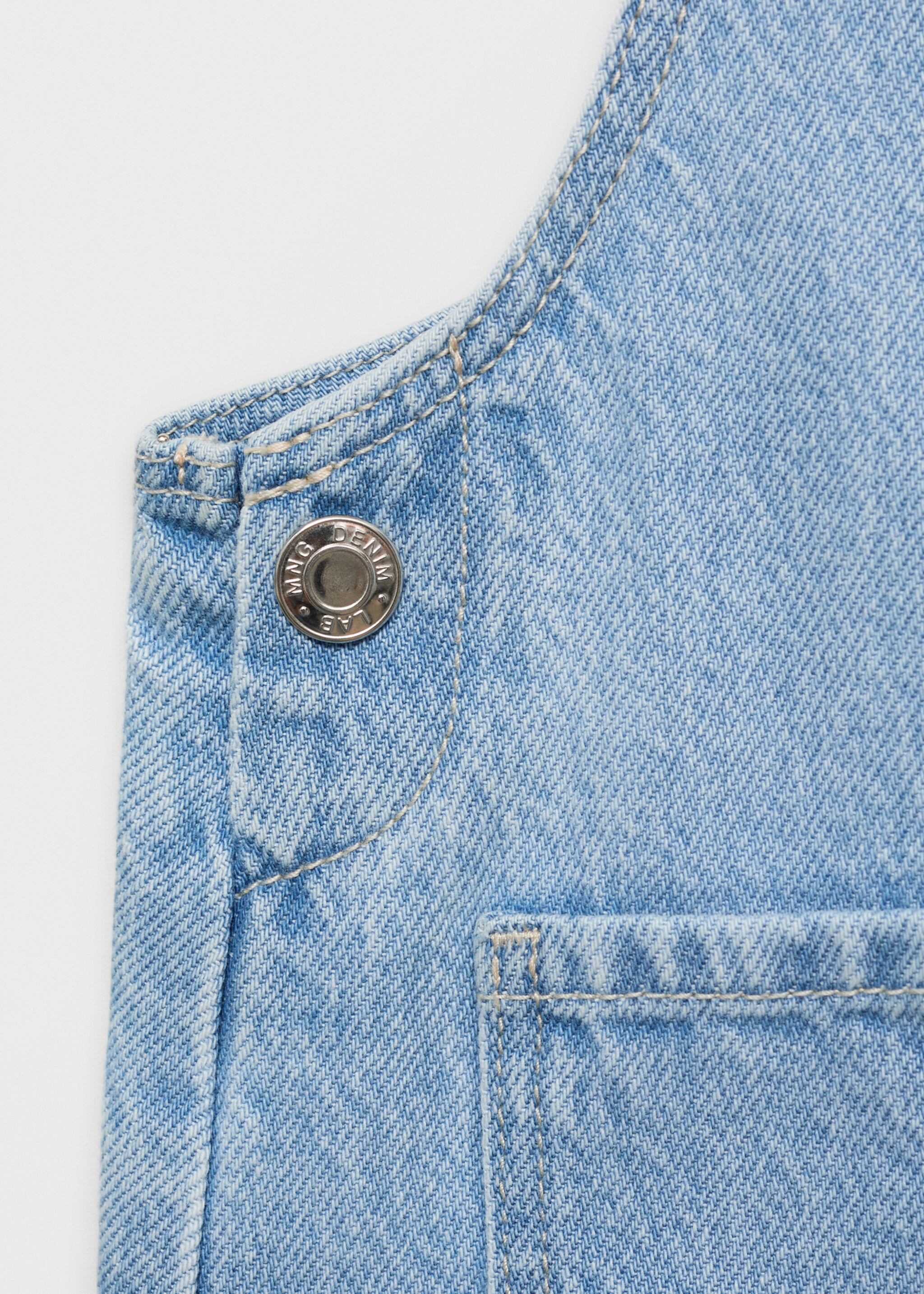 Short denim pinafore - Details of the article 0
