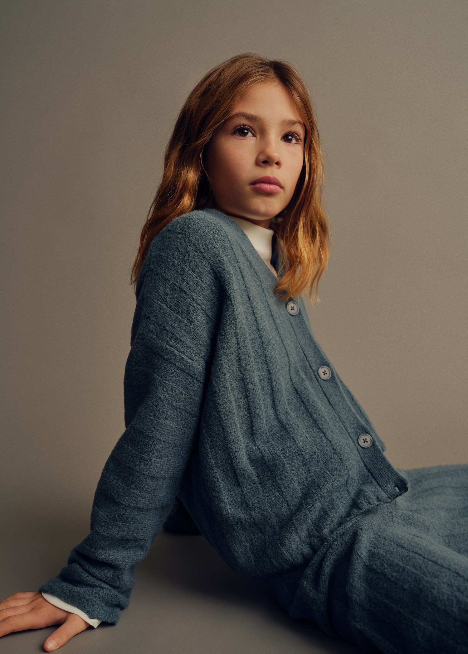 Cardigan punto rayas - Plano medio