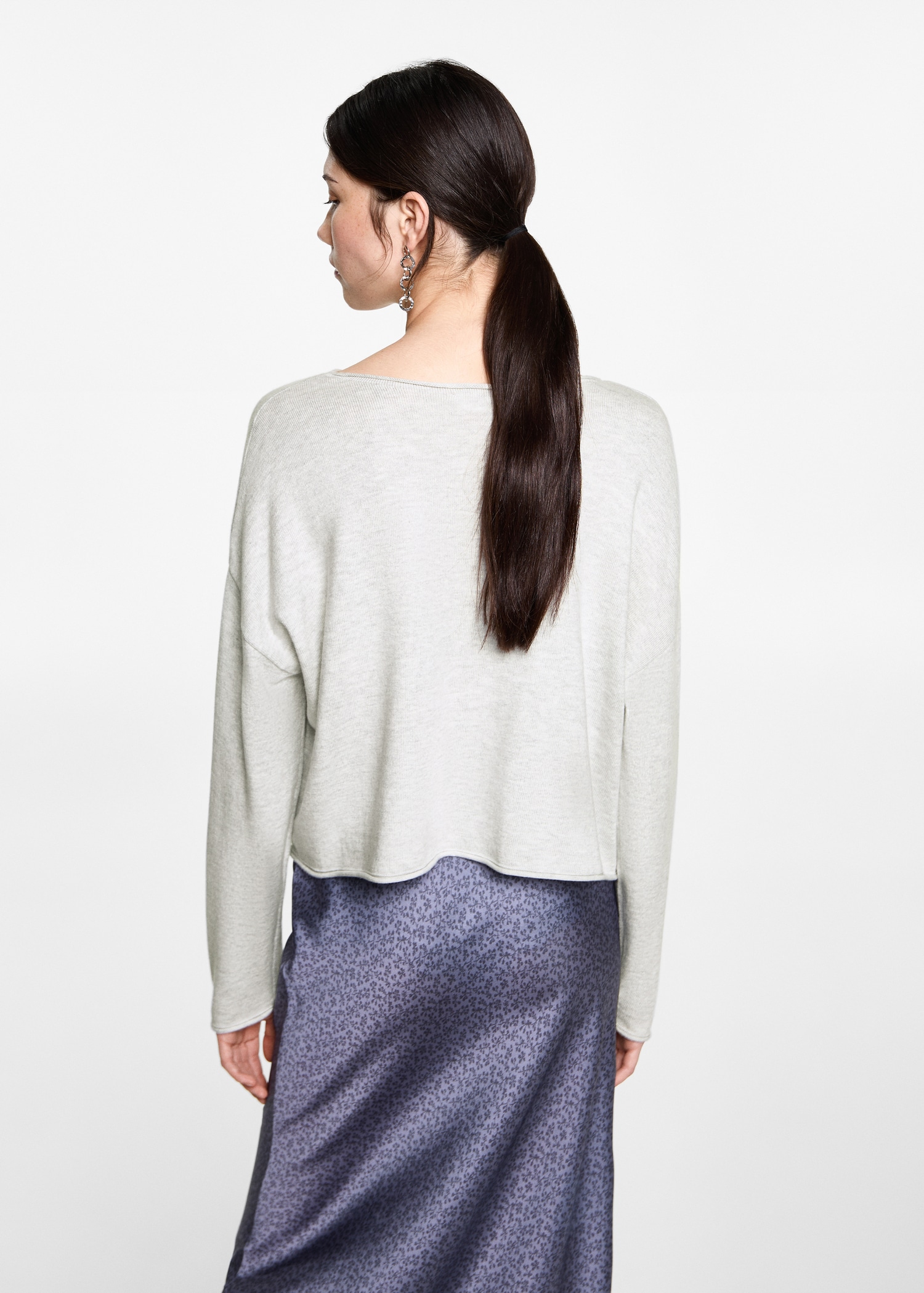 Oversized fine-knit sweater - Reverse of the article