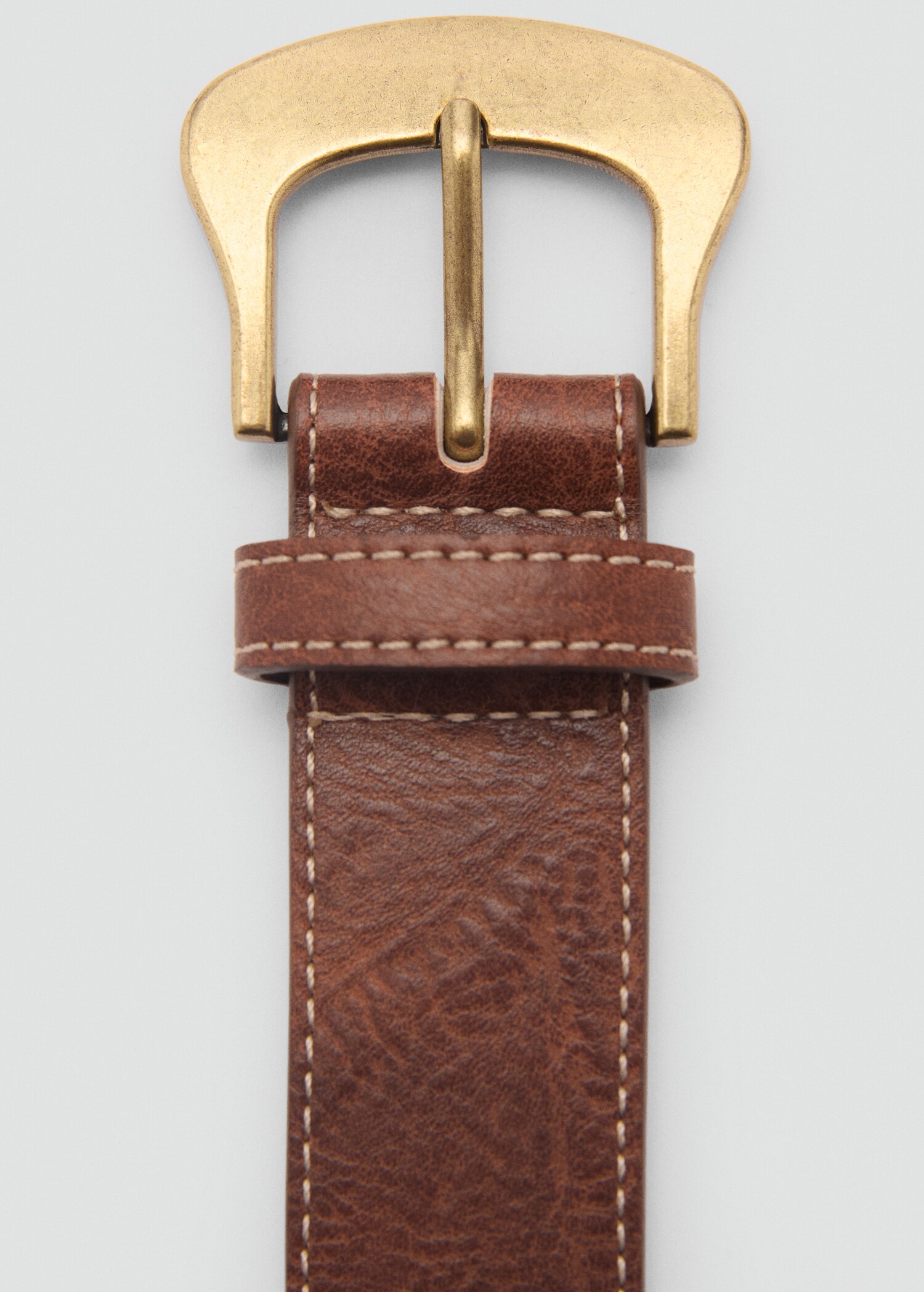 Ceinture brodée - Plan moyen