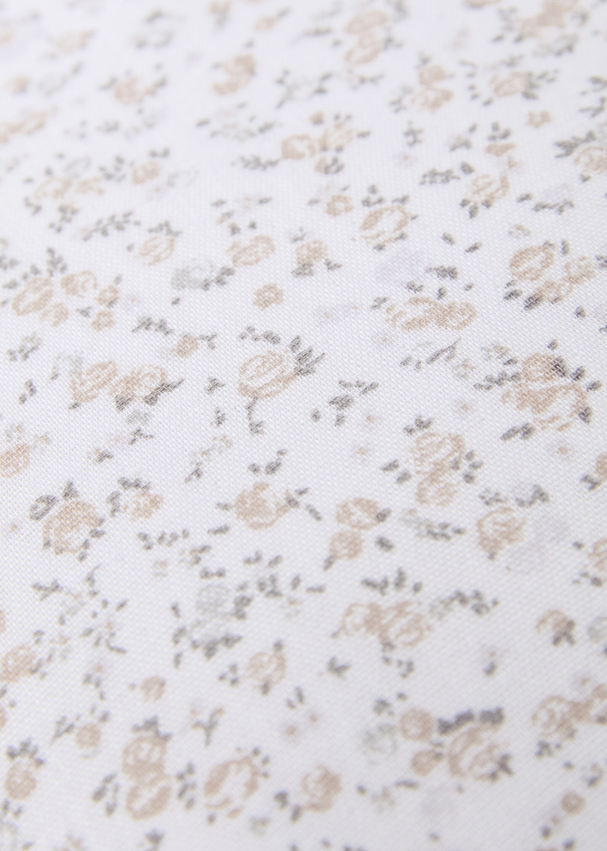 Cotton floral-print children’s cushion cover 40x40 cm - Details of the article 1, Beige. Ref: 87042547-00.