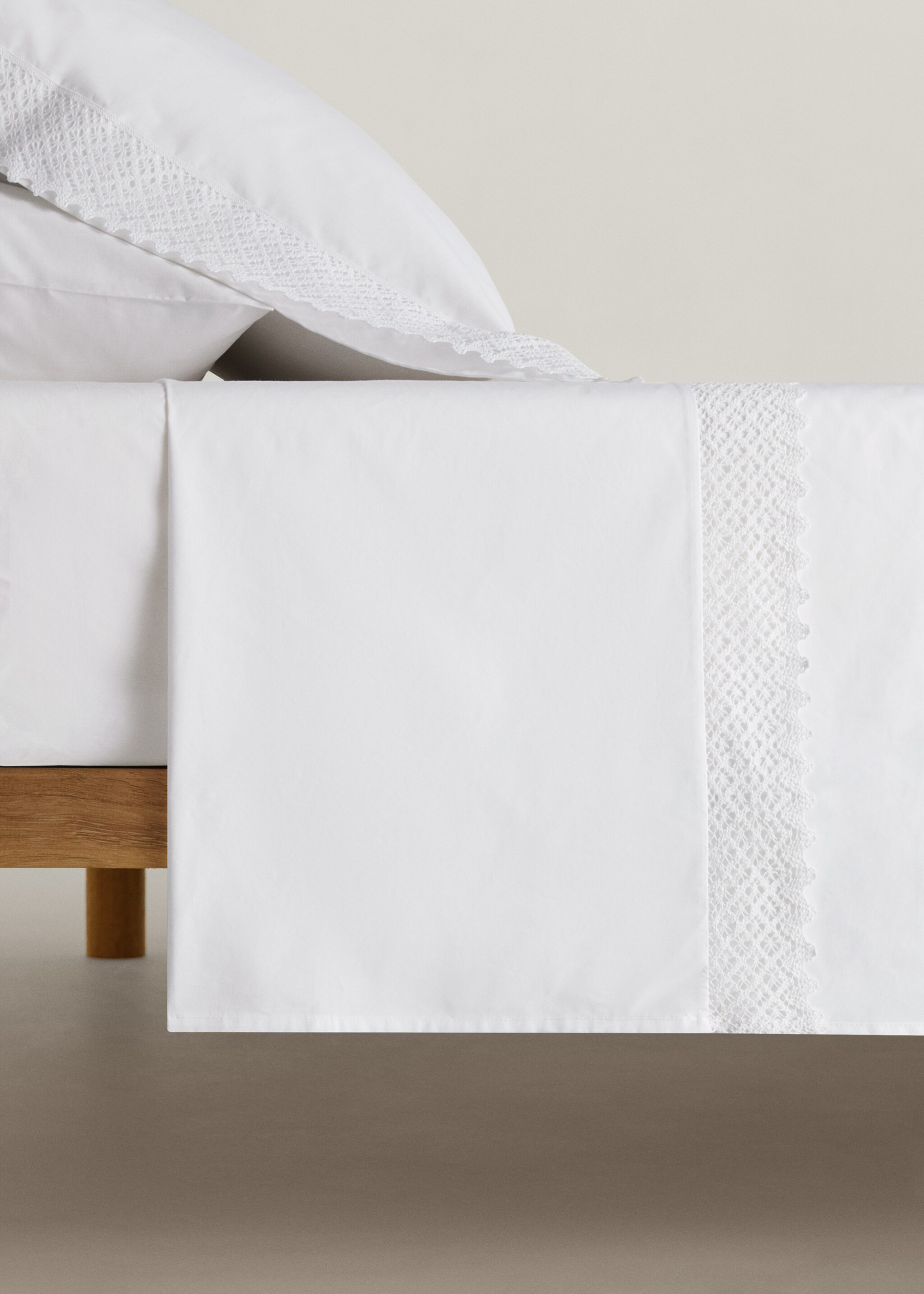 Cotton percale lace top sheet for 150/160 cm bed - Article without model