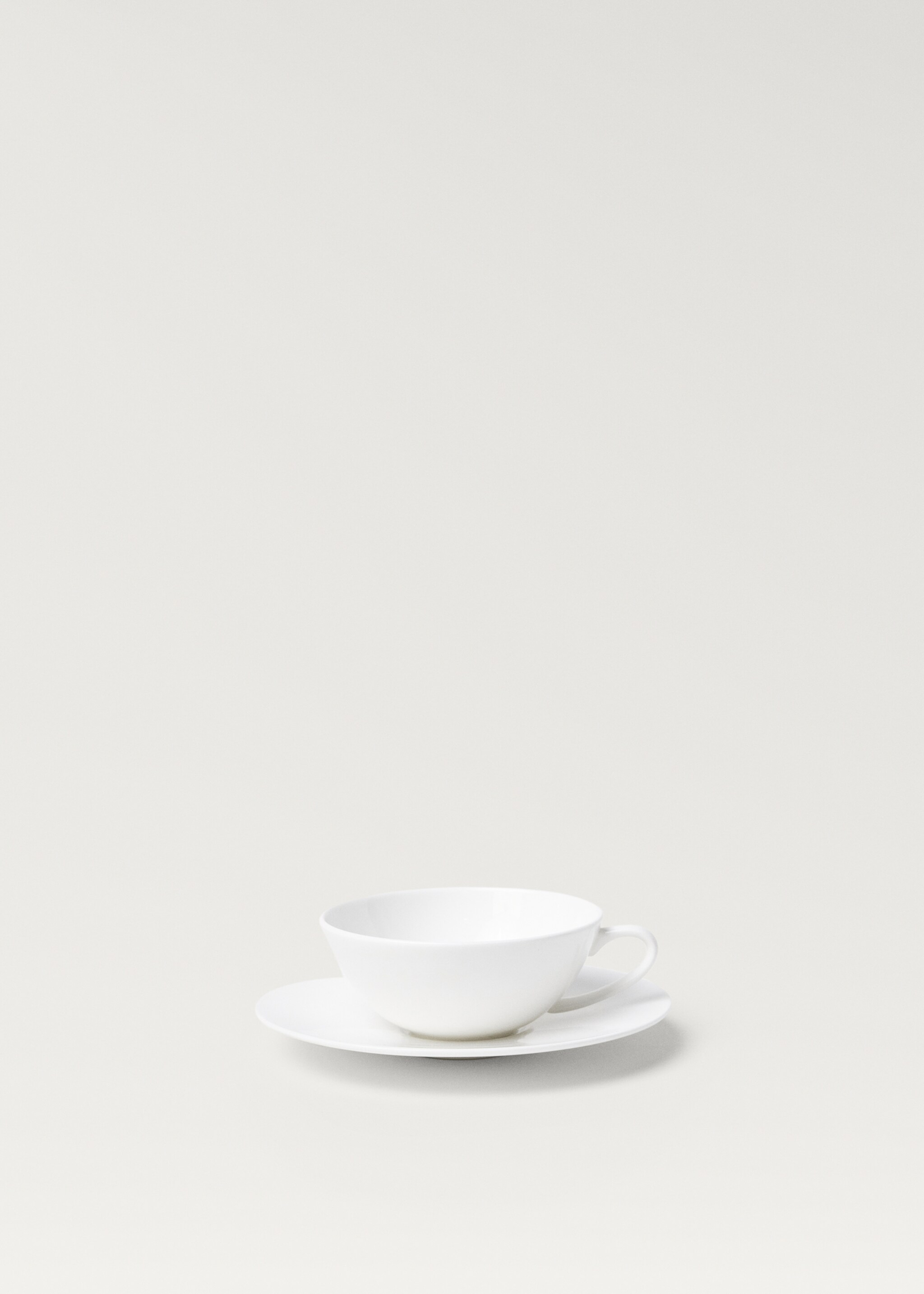 Чашка та блюдце з порцеляни bone china - Товар без моделі