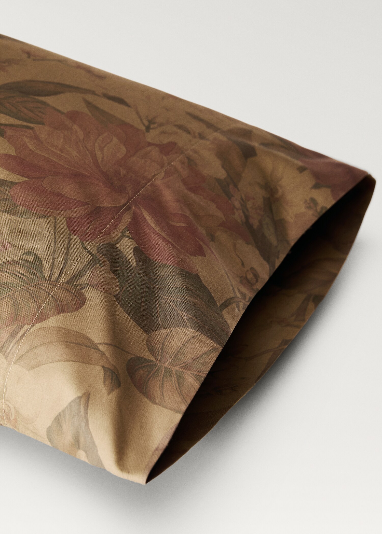 Cotton percale floral-print pillowcase 45x110cm - Details of the article 2