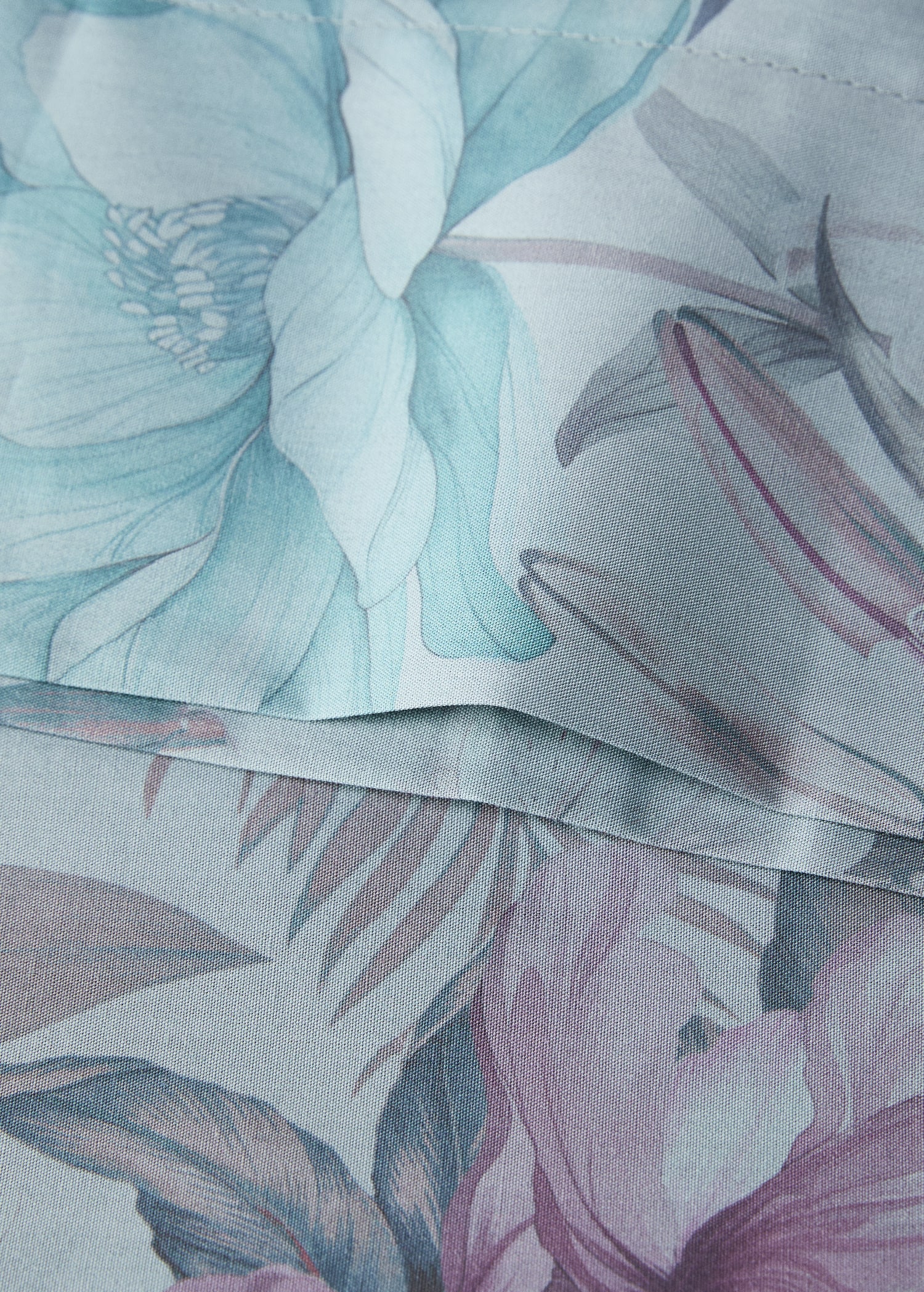 Cotton percale floral-print pillowcase 45x110cm - Details of the article 2