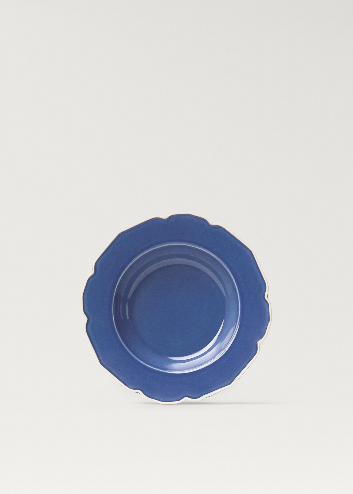 Stoneware deep plate with waves - Article without model
