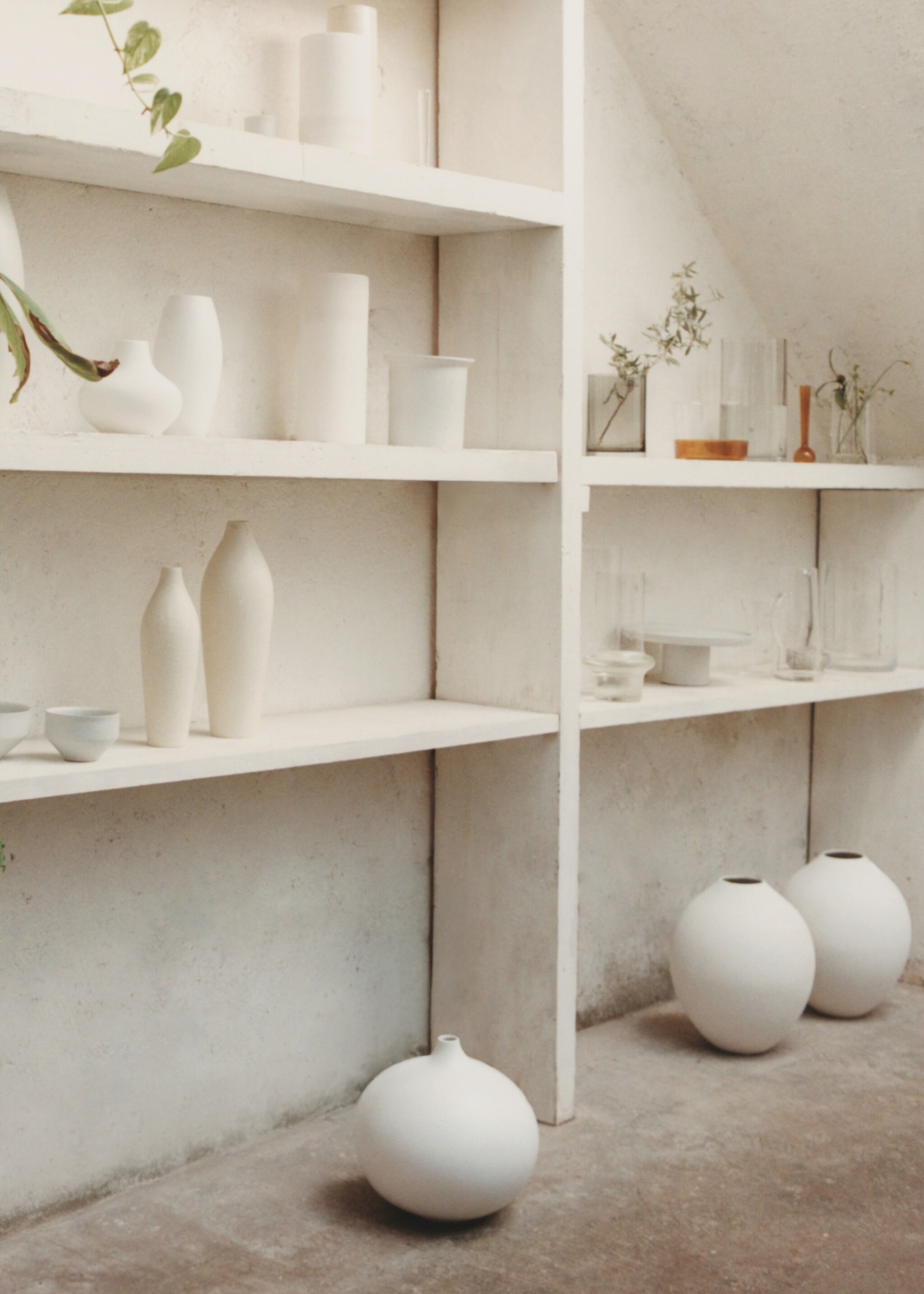 Medium crackle-glaze earthenware vase - Details of the article 6