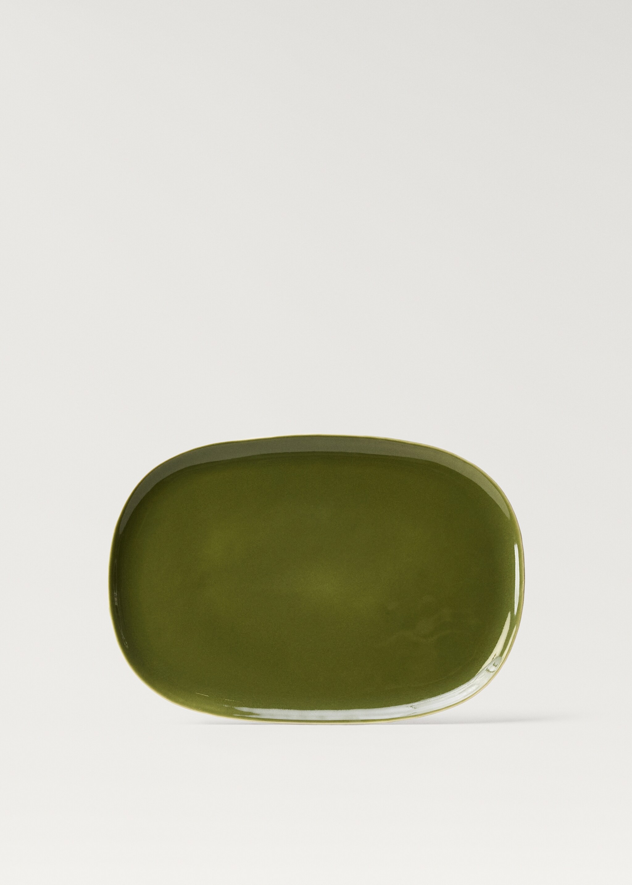 Large stoneware serving dish with plain design - Article without model