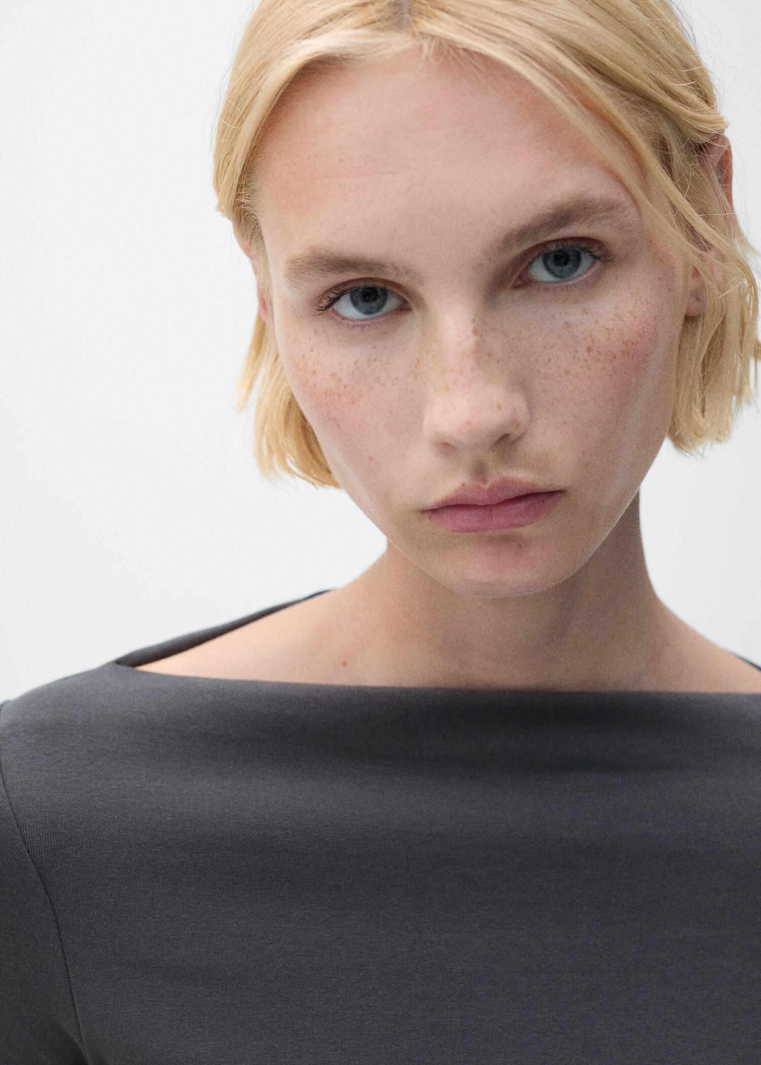 Cotton boat neck t-shirt - Details of the article 1