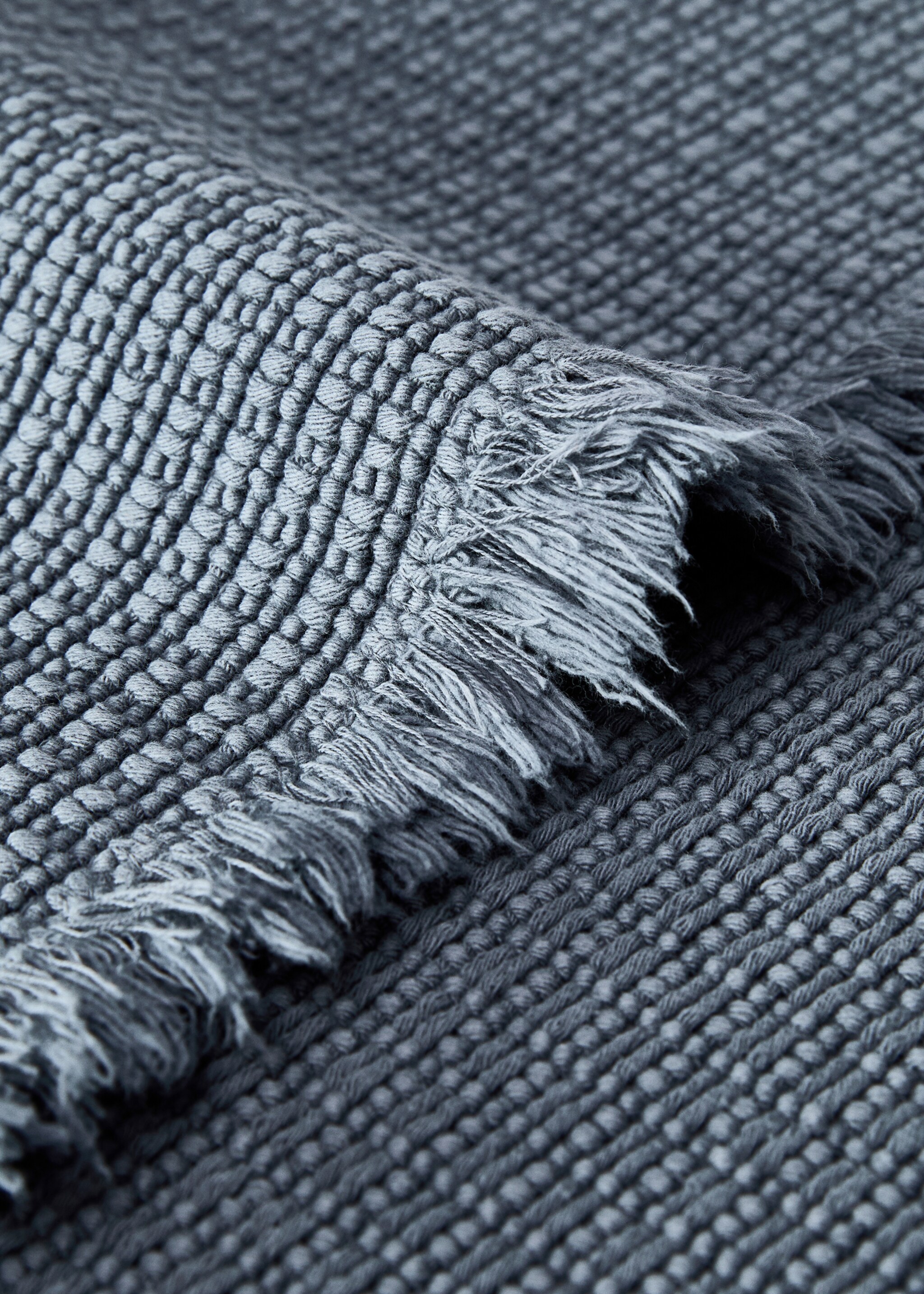 Geometric fringed bath rug - Details of the article 2