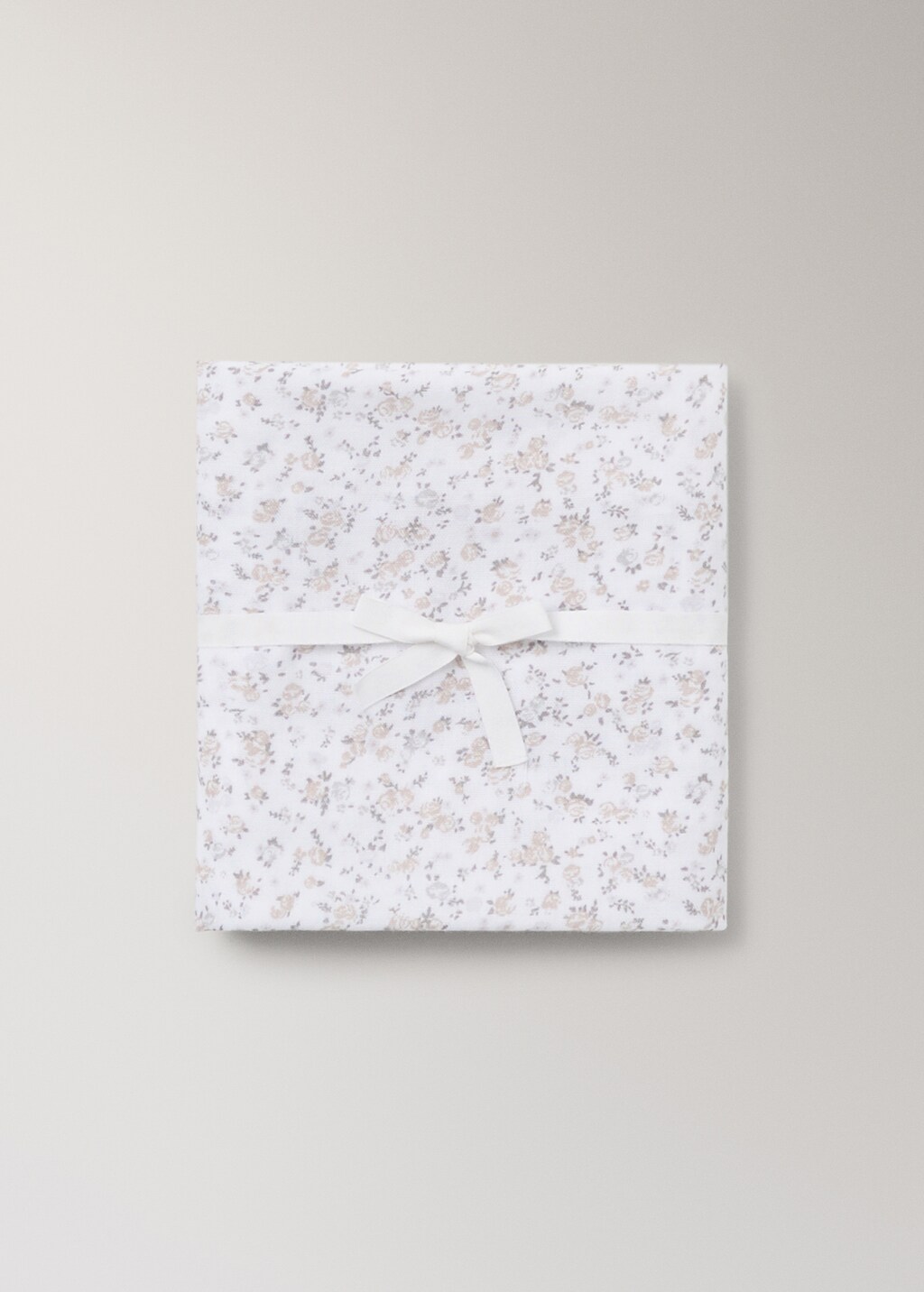 Set of children's cotton muslin with mini-flower print