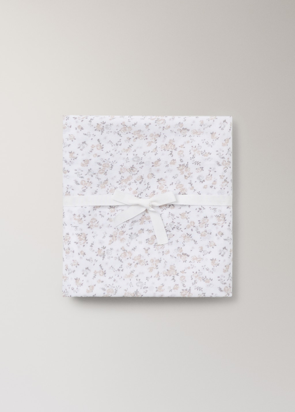 Set of children's cotton muslin with mini-flower print