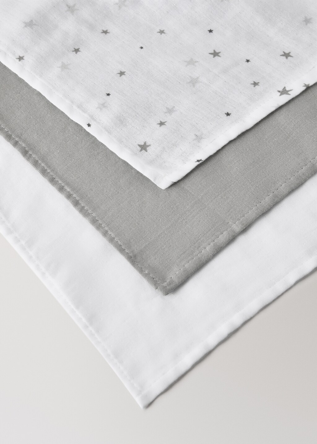 Set of children’s cotton muslins