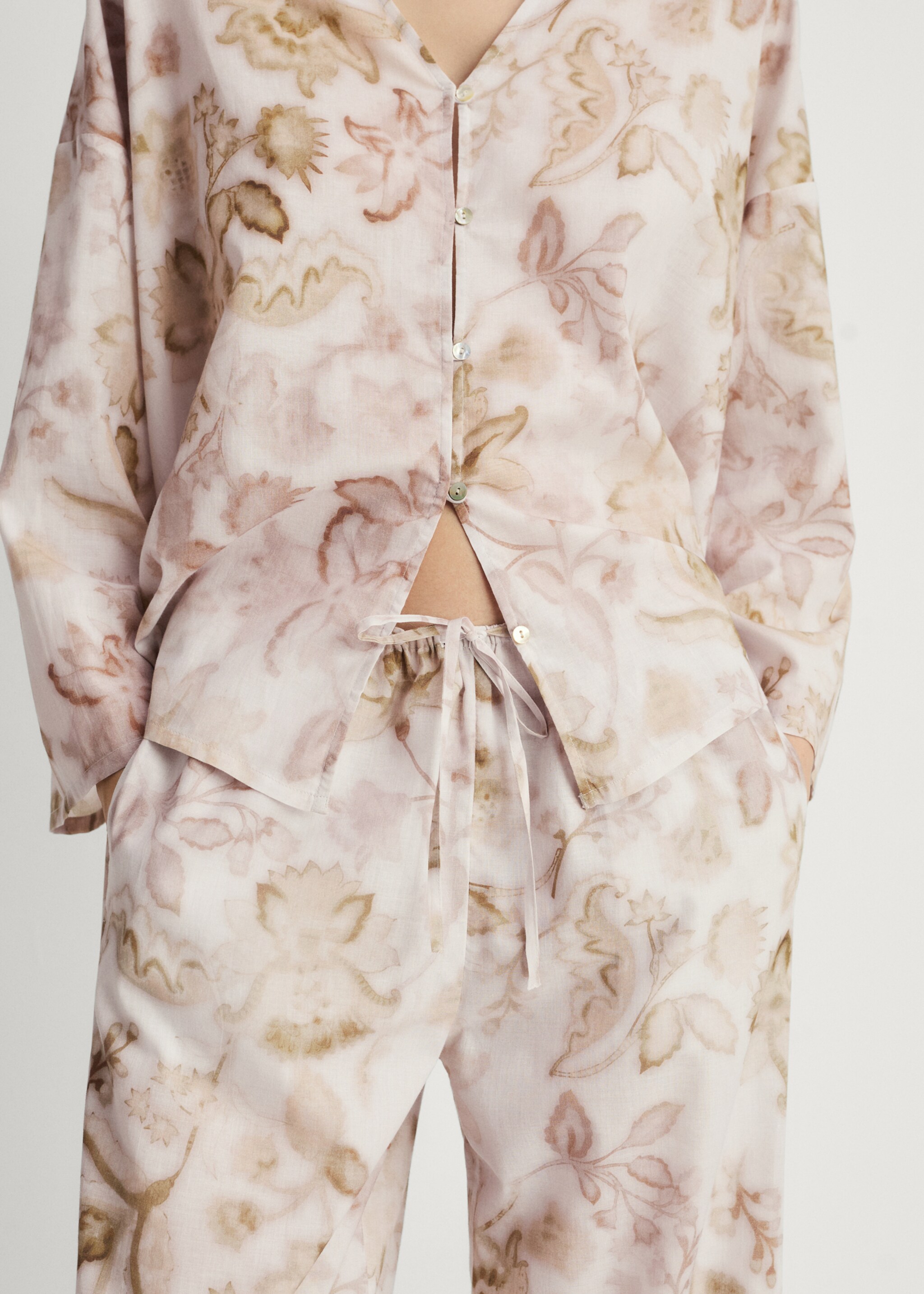 Pyjama trousers with floral detail - Details of the article 6