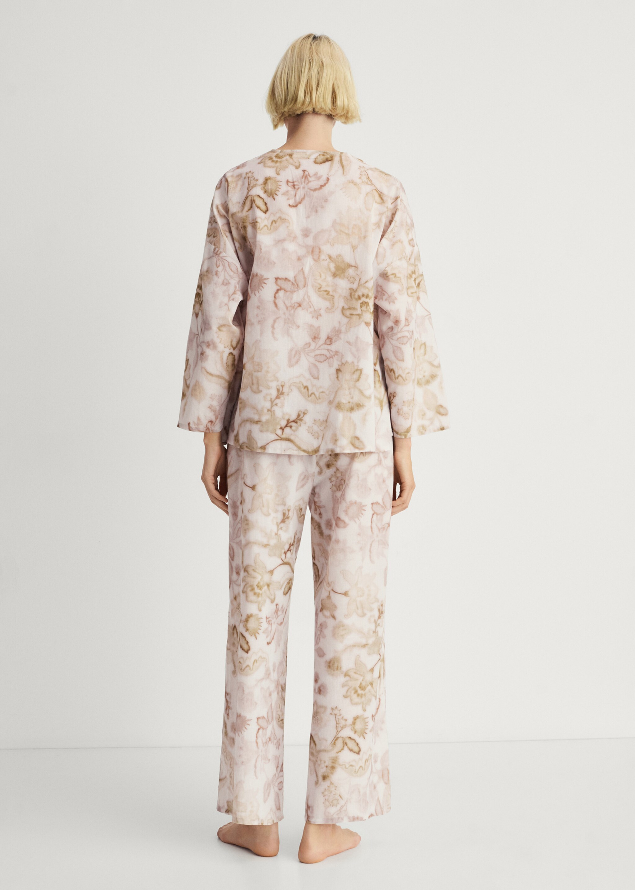 Pyjama trousers with floral detail - Reverse of the article
