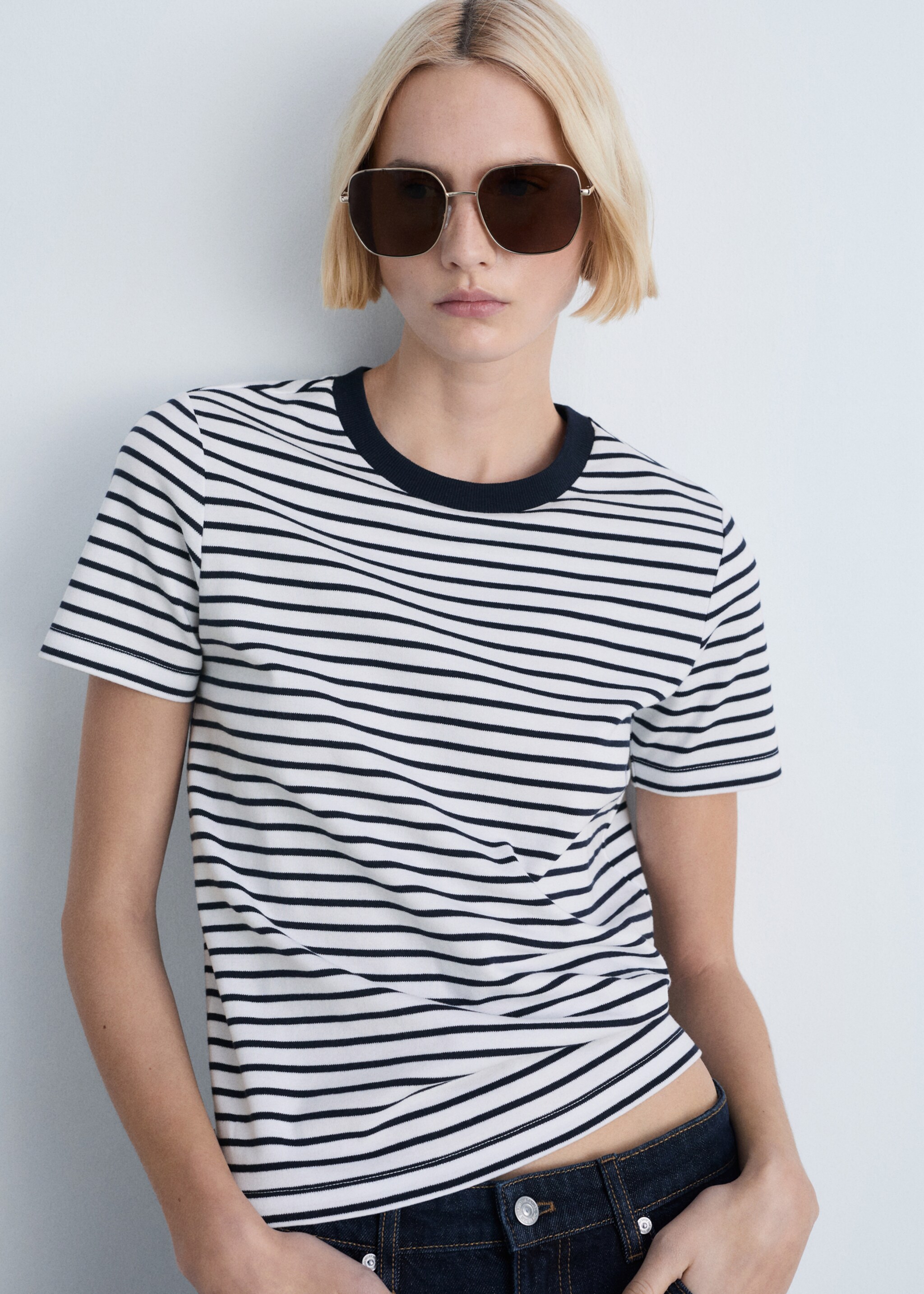Striped short-sleeved cotton t-shirt - Medium plane