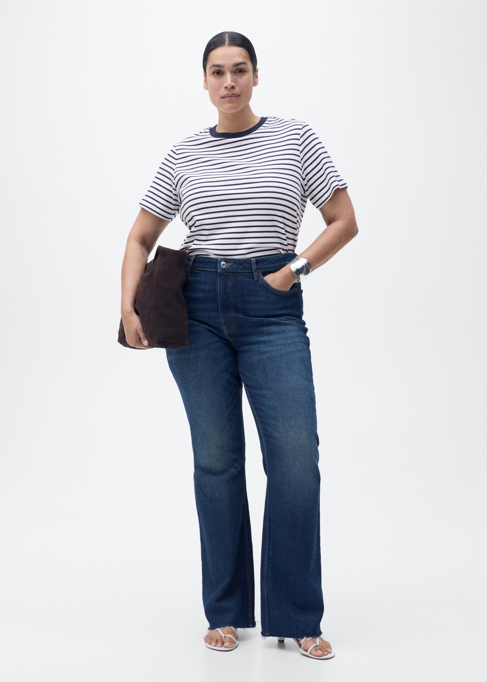 Striped short-sleeved cotton t-shirt - Details of the article 3
