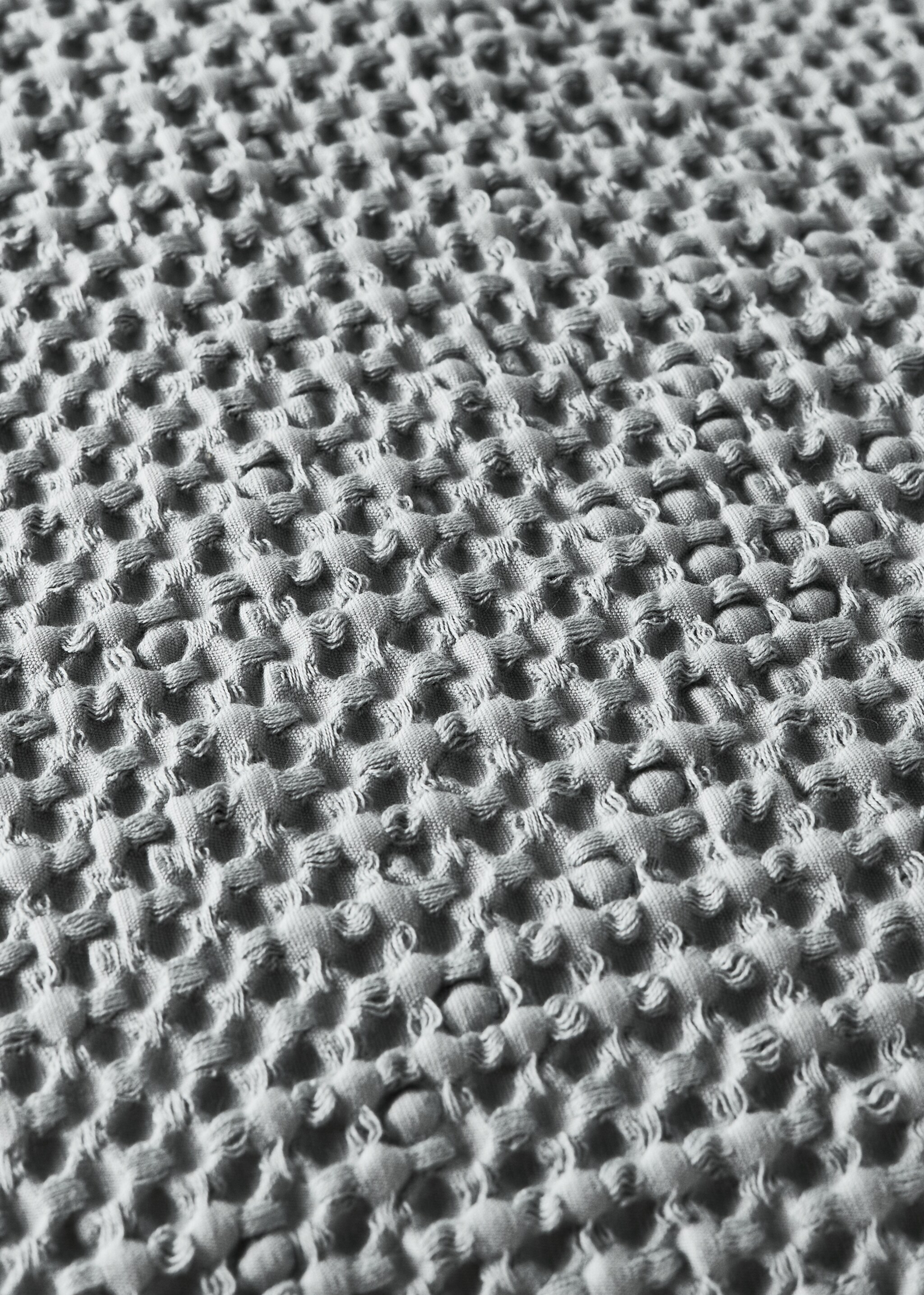 Children’s waffle-cotton garment-dyed cushion cover  40x40cm - Details of the article 2