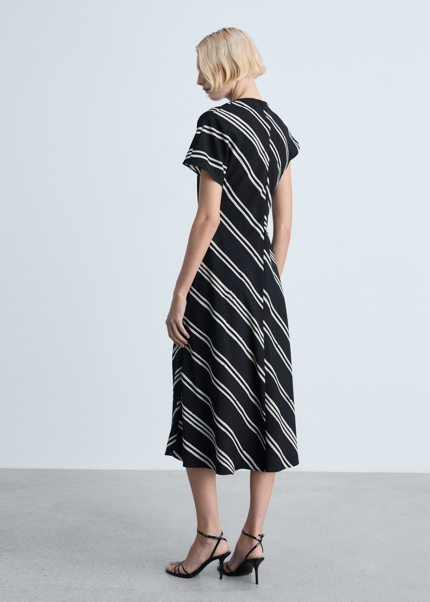 Vestido midi estampado rayas - Reverso del artículo