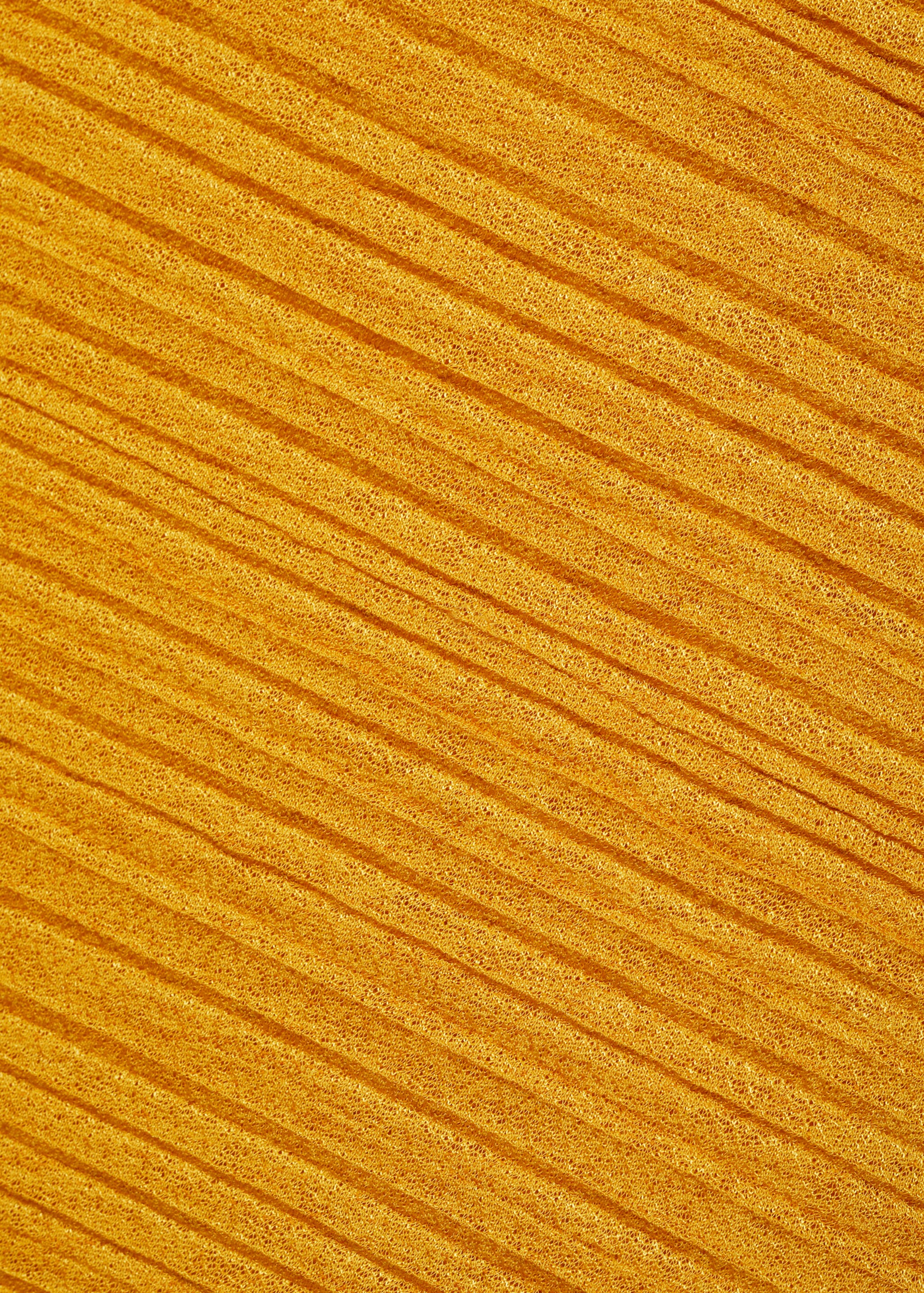 Asymmetrical textured top - Details of the article 0
