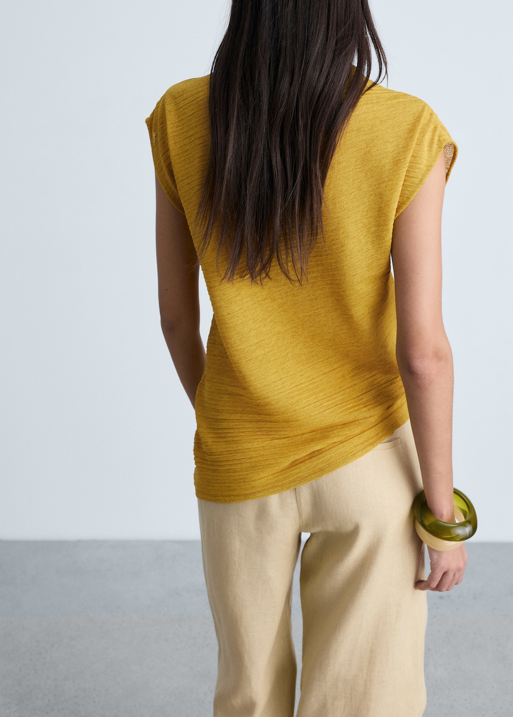Asymmetrical textured top - Women | MANGO USA