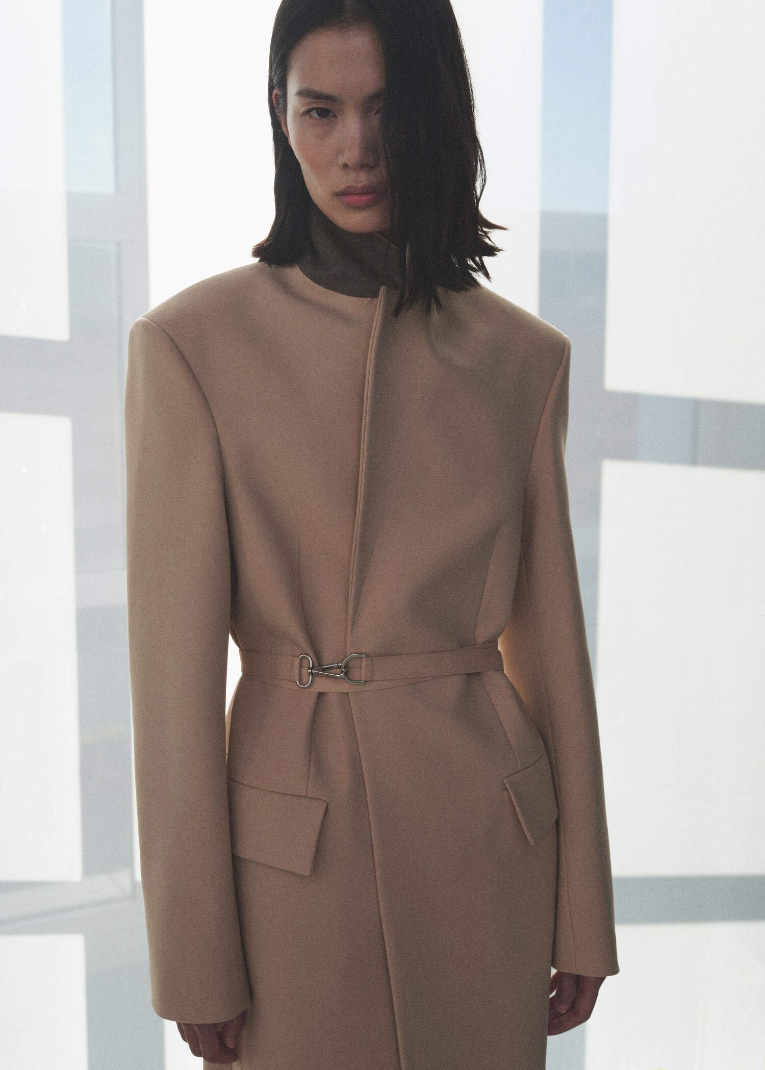 Woollen coat with belt - Details of the article 2