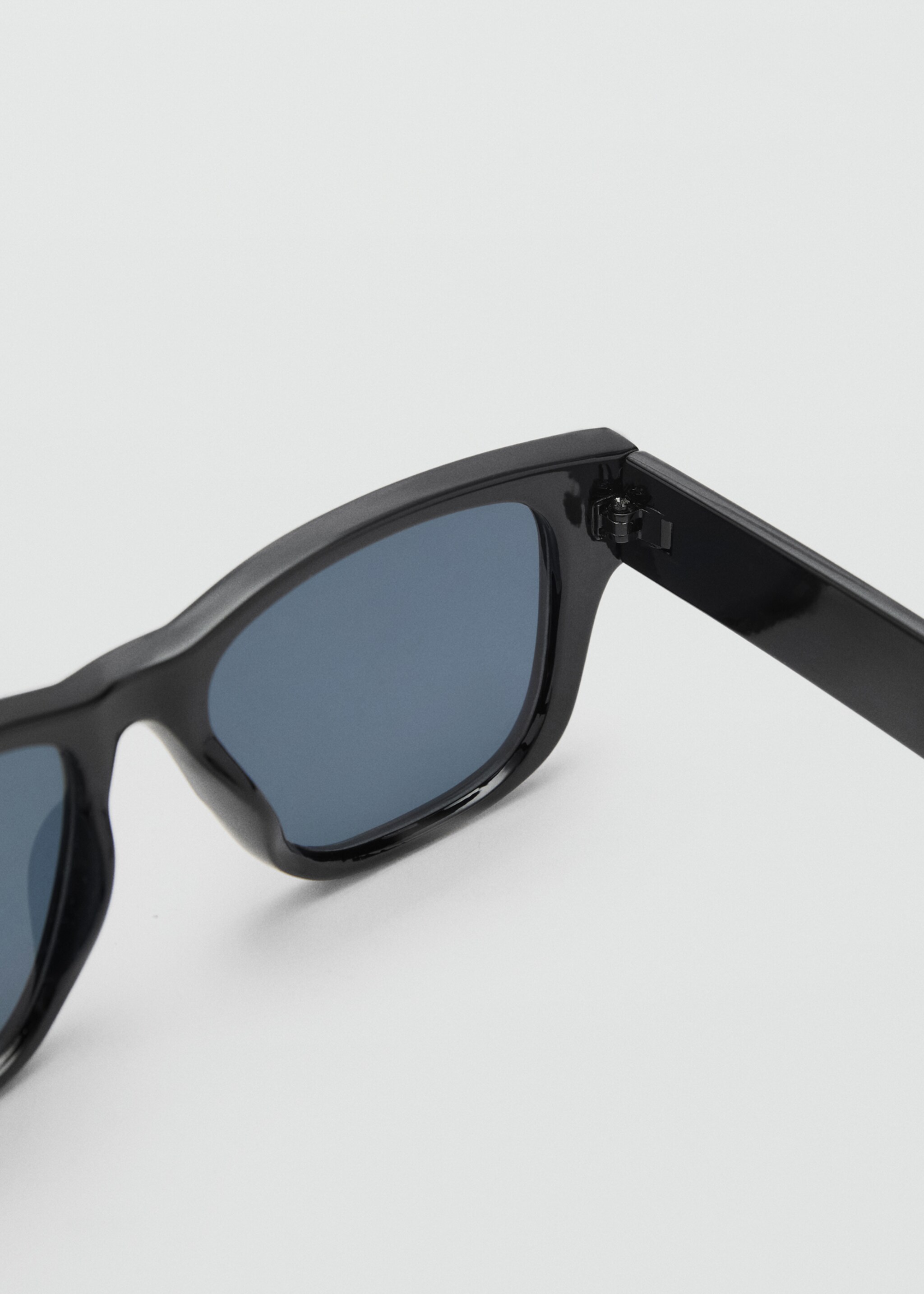 Square sunglasses - Details of the article 1