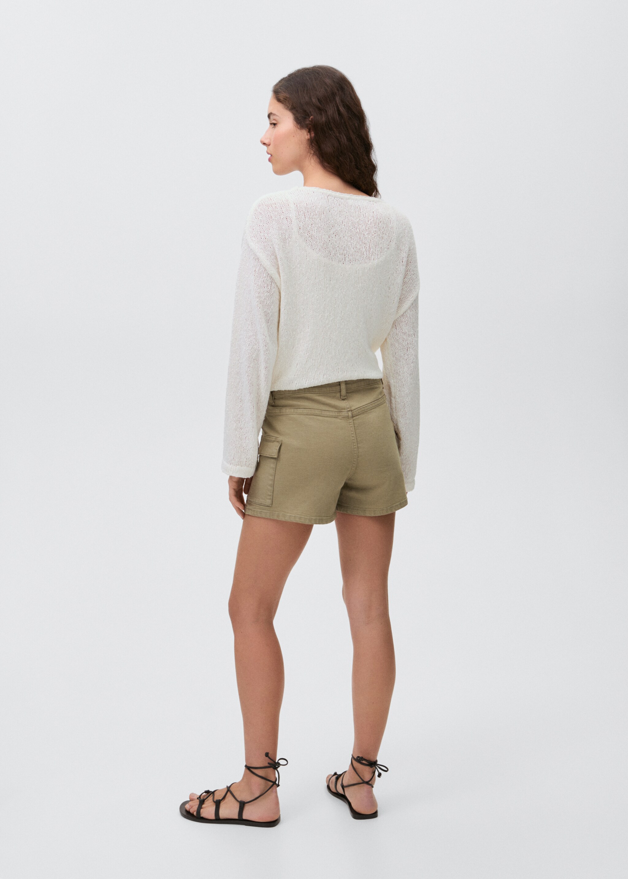 Cargo shorts - Reverse of the article