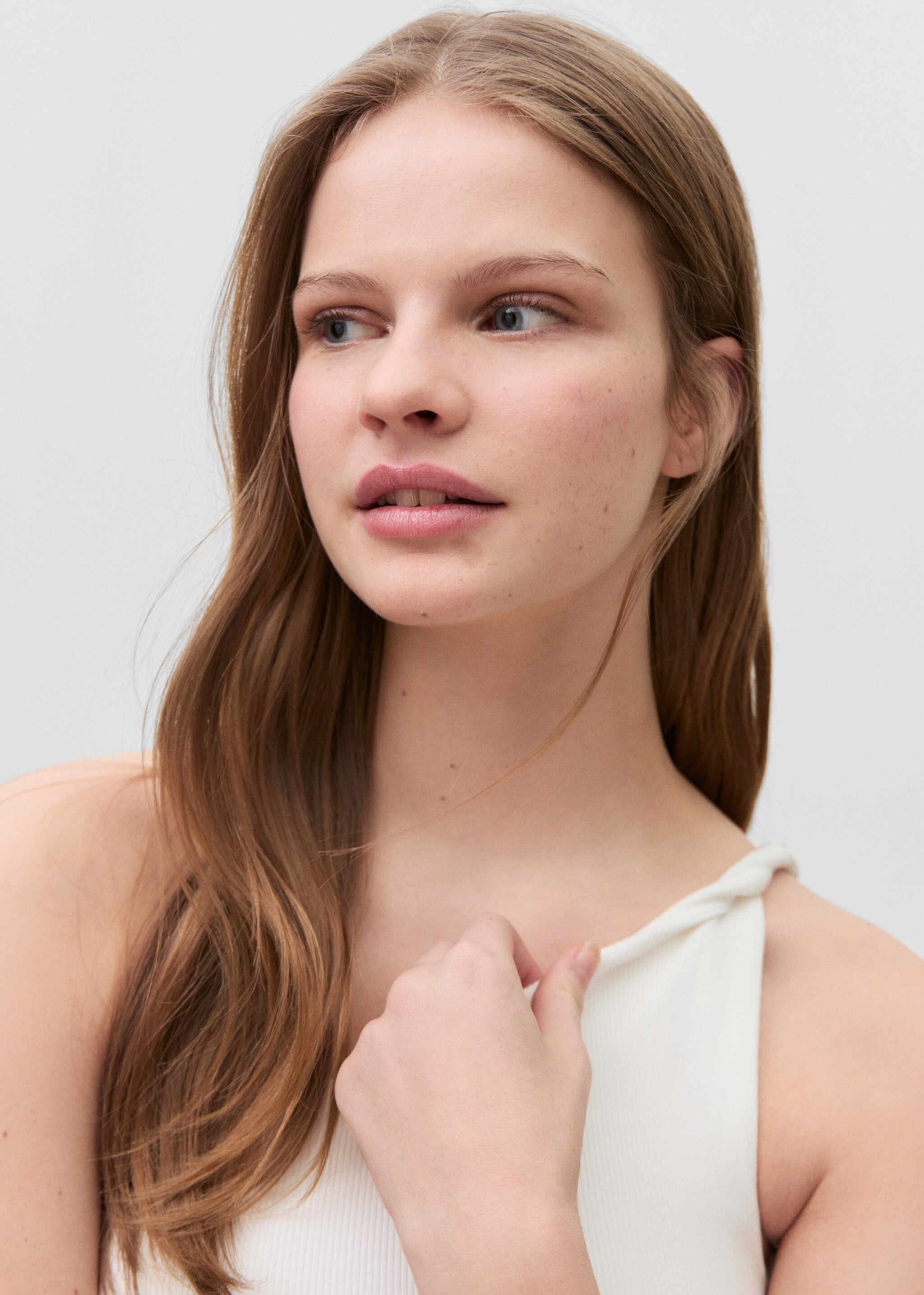 Asymmetrical cotton top - Details of the article 1
