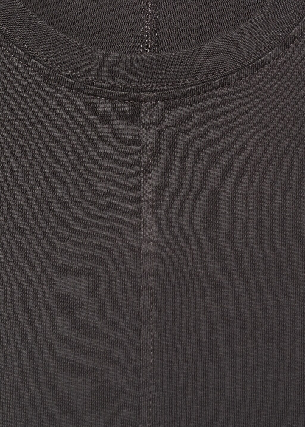 Sleeveless knitted dress