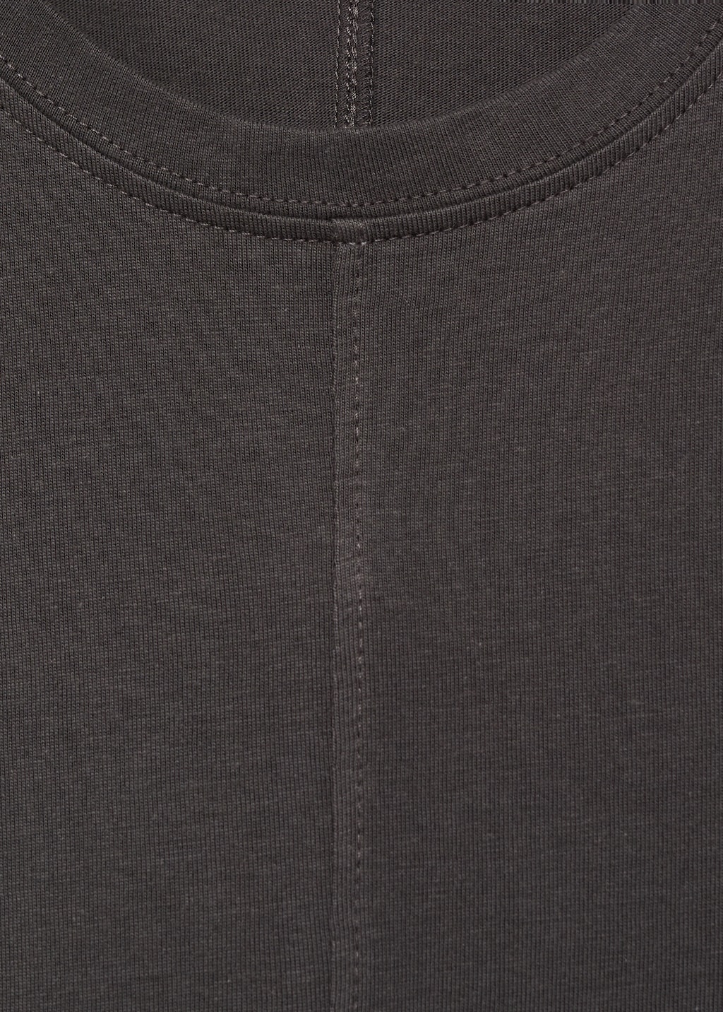 Sleeveless knitted dress