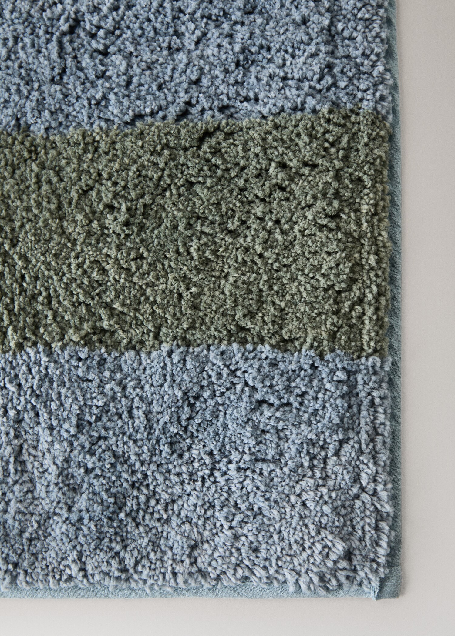Kinderteppich mit Streifen aus Naturfasern - Detail des Artikels 1