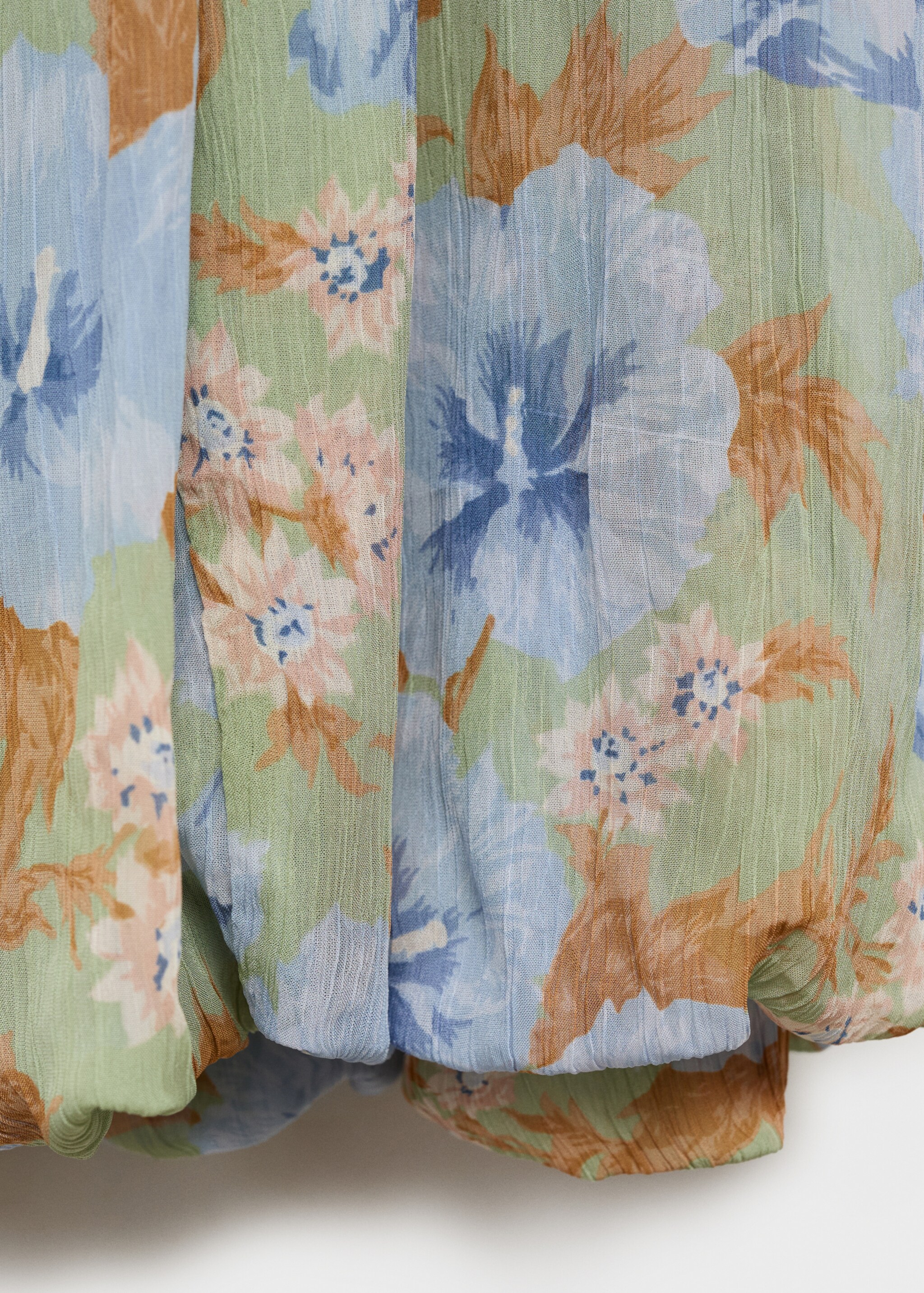 Geblümtes Kleid mit geraffter Taille - Detail des Artikels 0